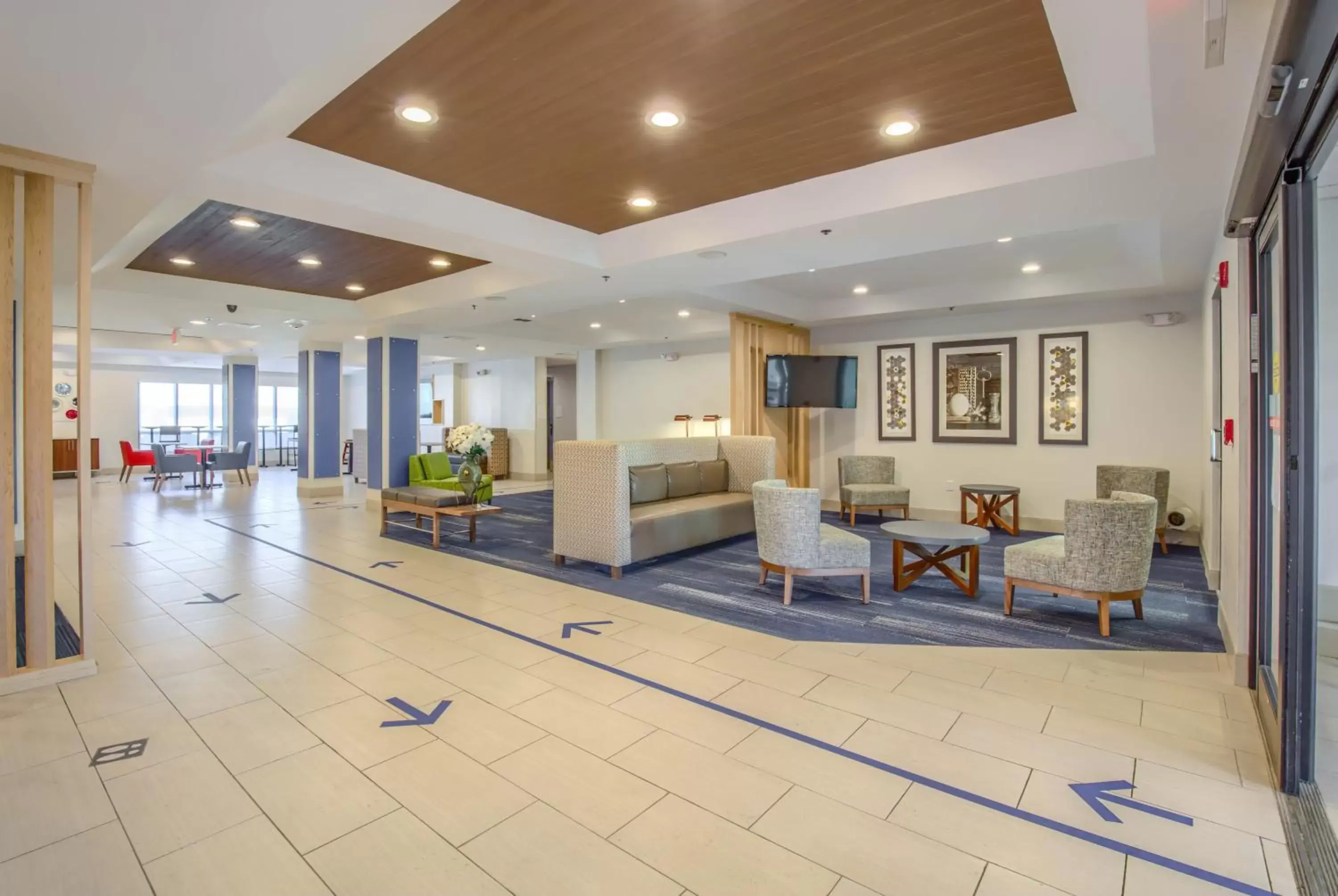 Property building, Lobby/Reception in Holiday Inn Express Hotel & Suites Gulf Shores, an IHG Hotel