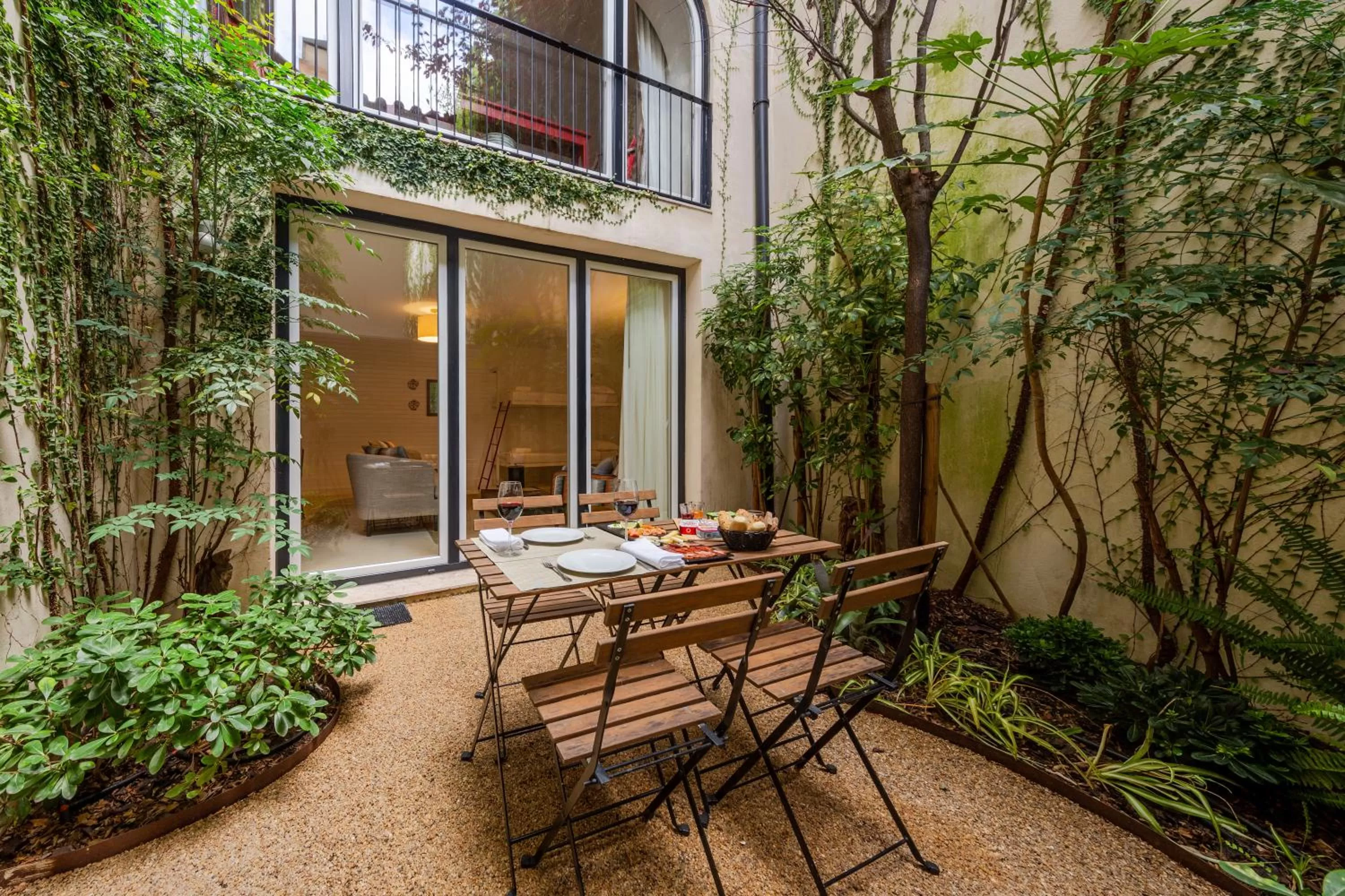 Patio in My Suite Lisbon Serviced Apartments - Principe Real