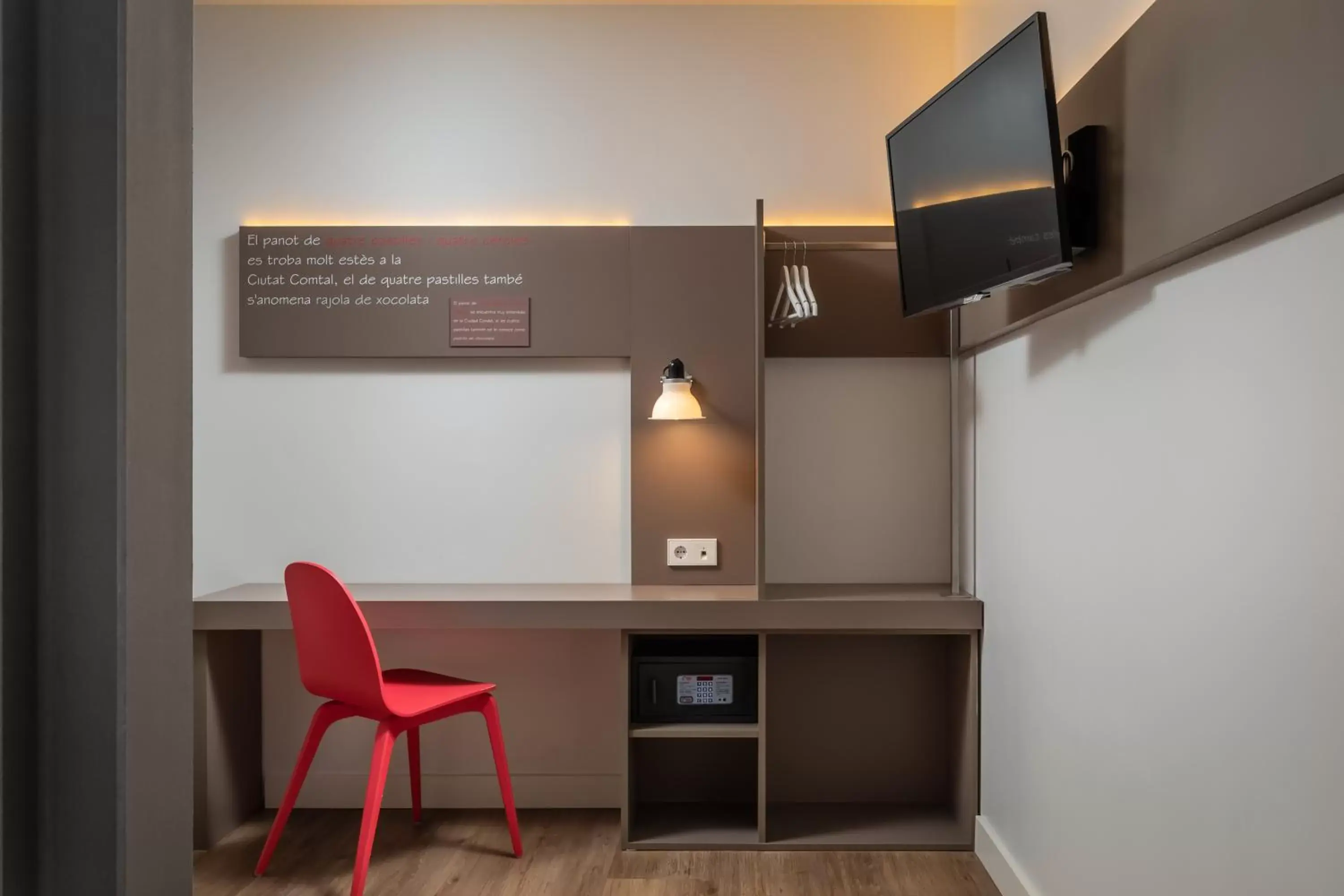 TV and multimedia, TV/Entertainment Center in ibis Styles Barcelona Centre