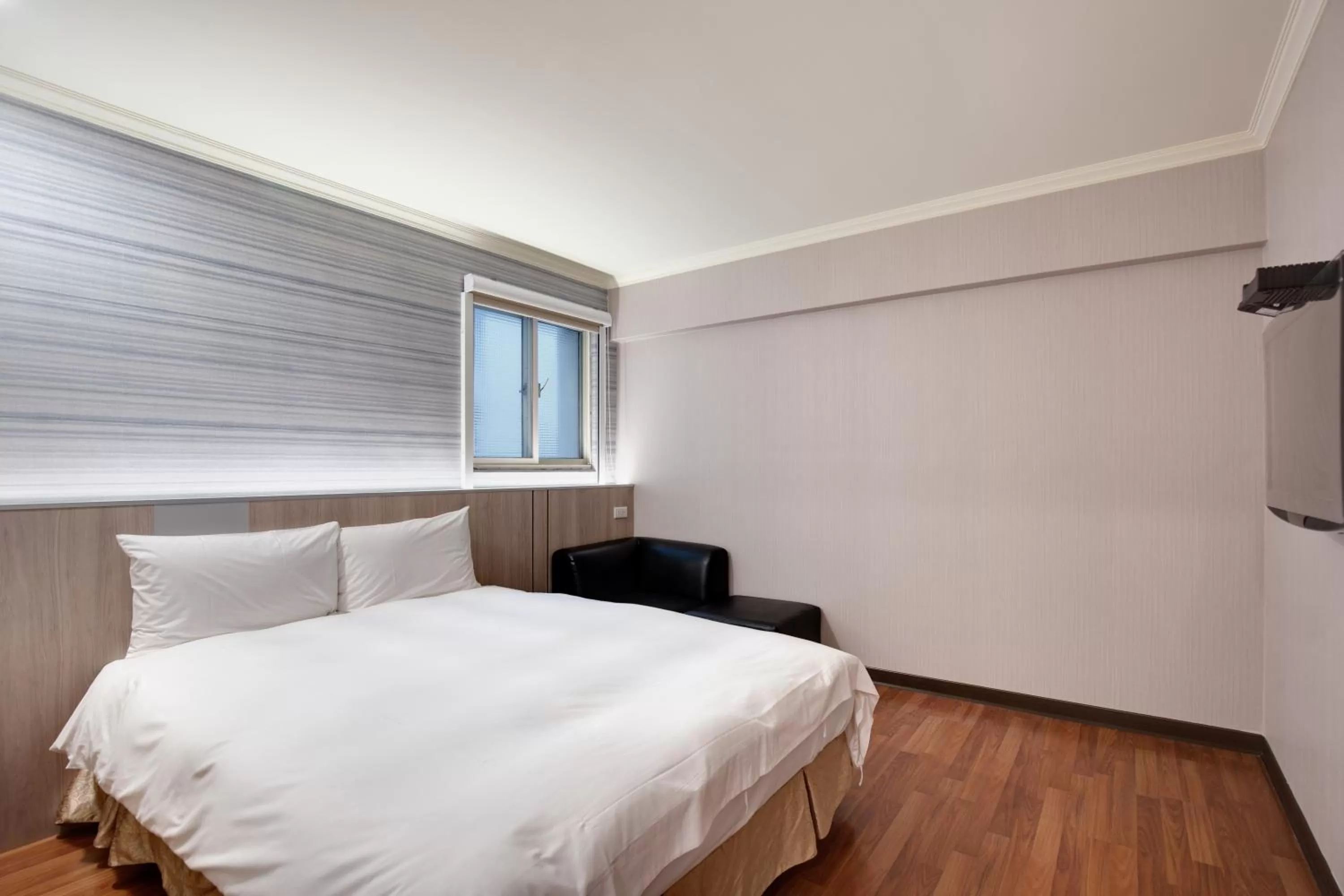 Photo of the whole room, Bed in 天璽商務飯店 Cullinan Hotel