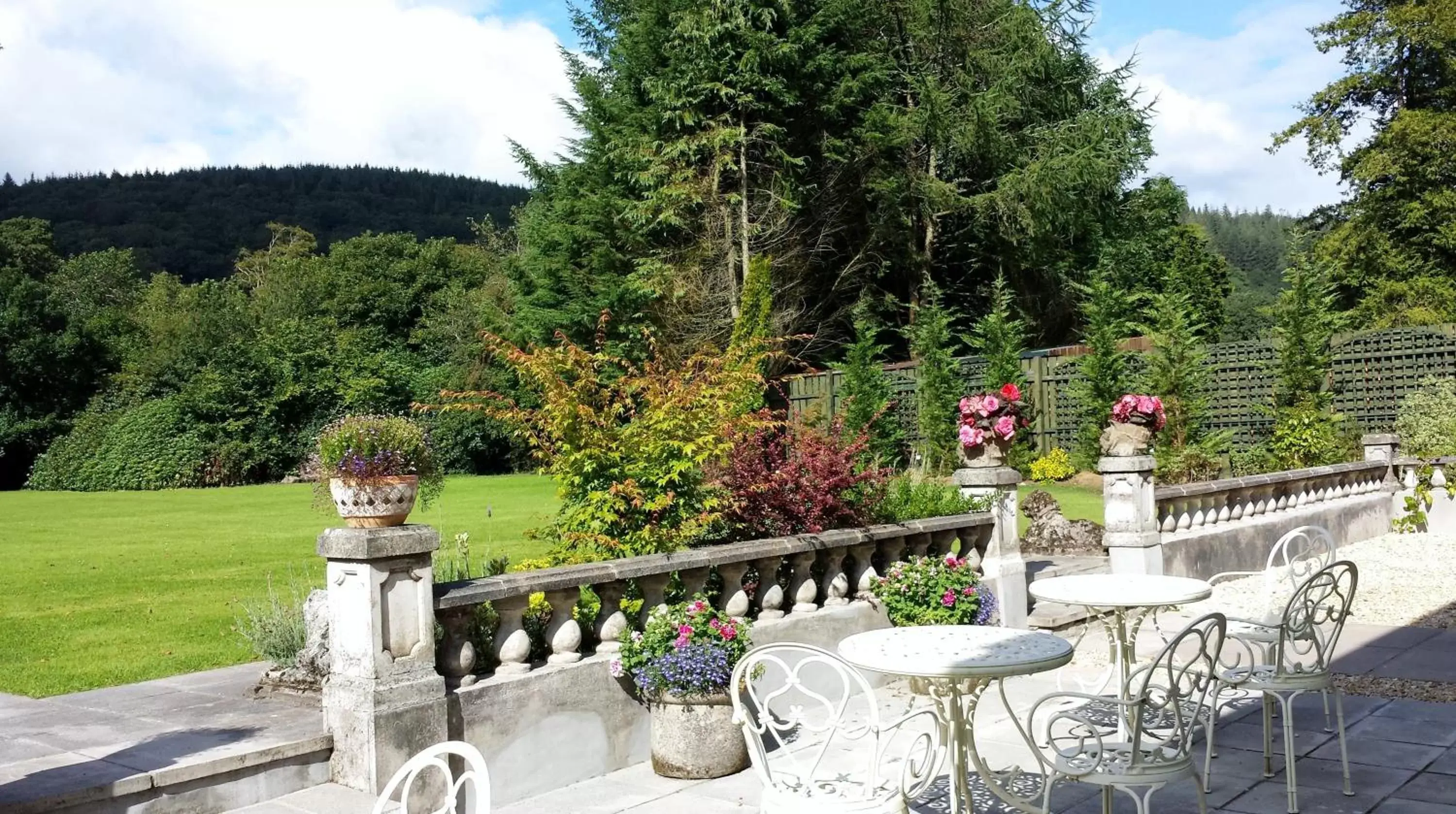 Garden in Glangwili Mansion - Luxury 5 star Bed & Breakfast