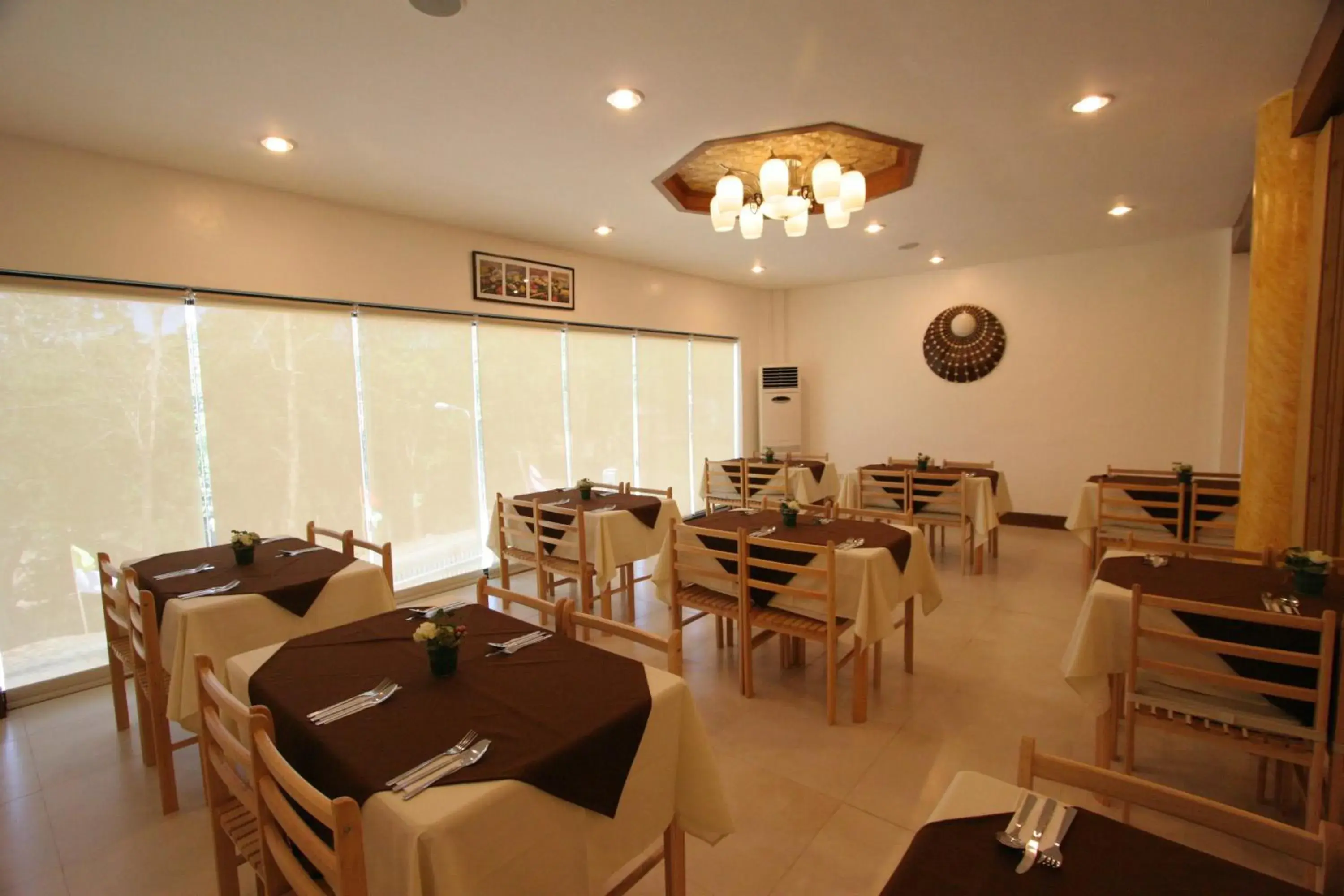 Meeting/conference room, Restaurant/Places to Eat in Coron Hilltop View Resort