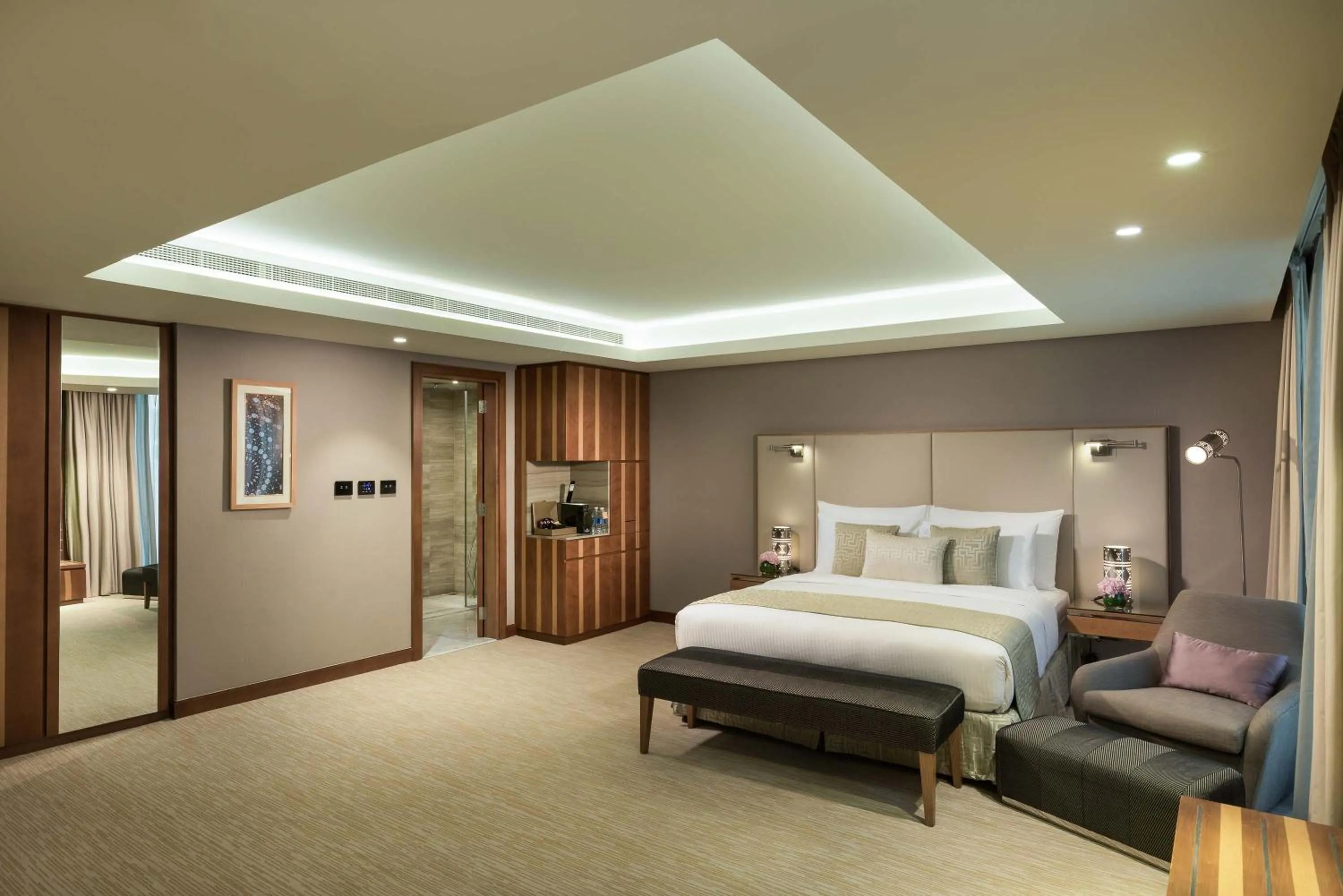Bed in Grand Millennium Muscat
