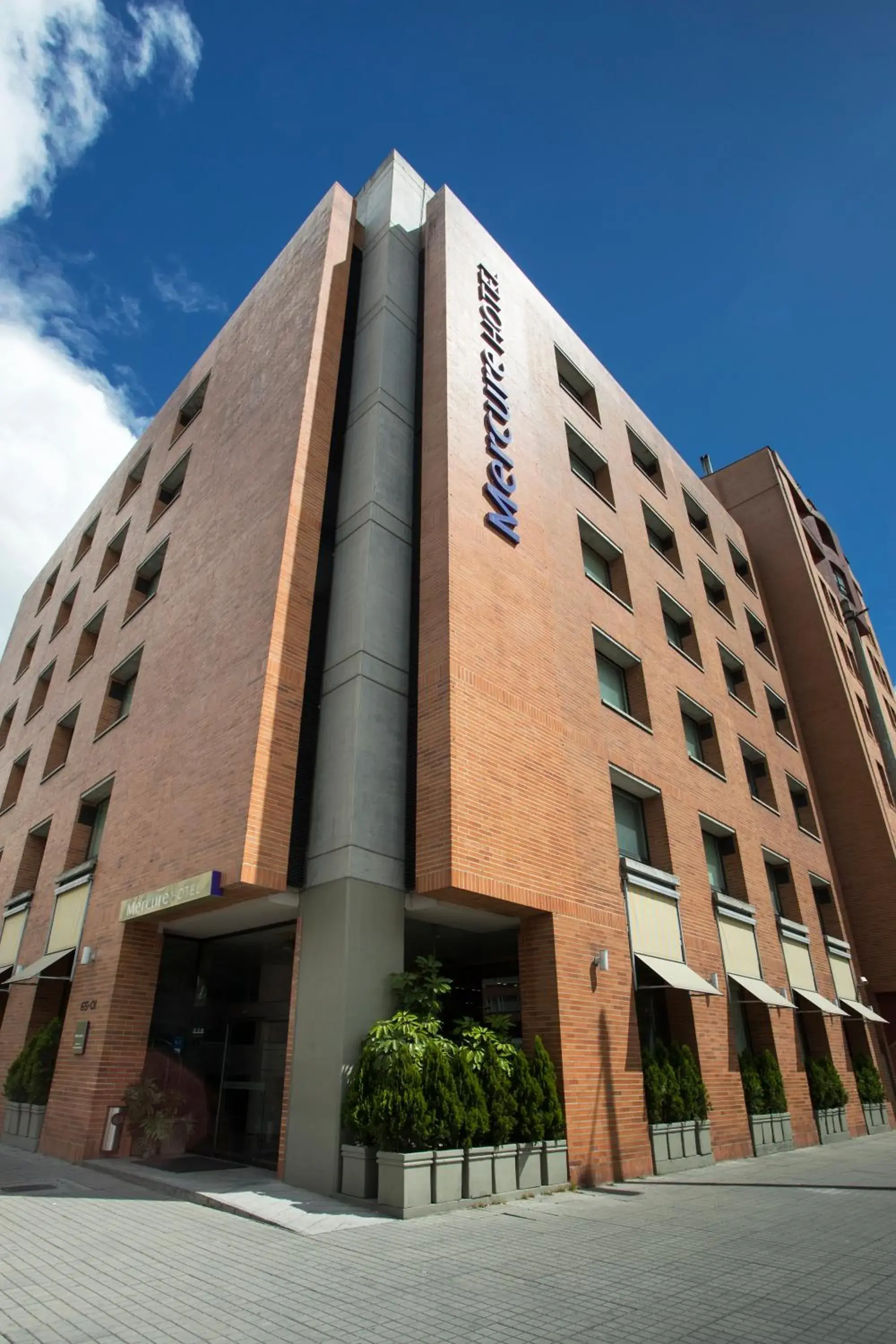 Facade/entrance, Property Building in Mercure Bogota BH Zona Financiera