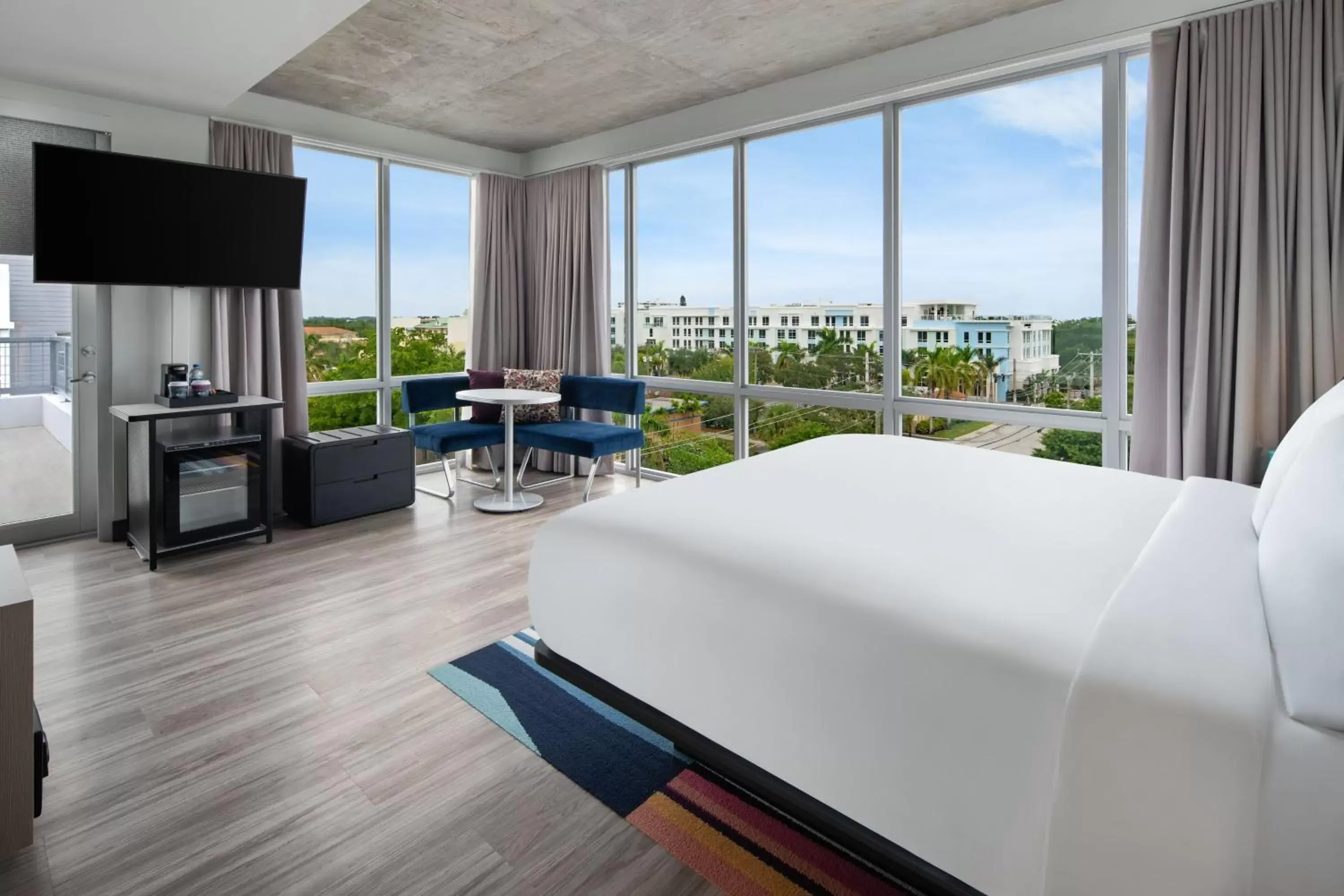 Photo of the whole room in Aloft Delray Beach