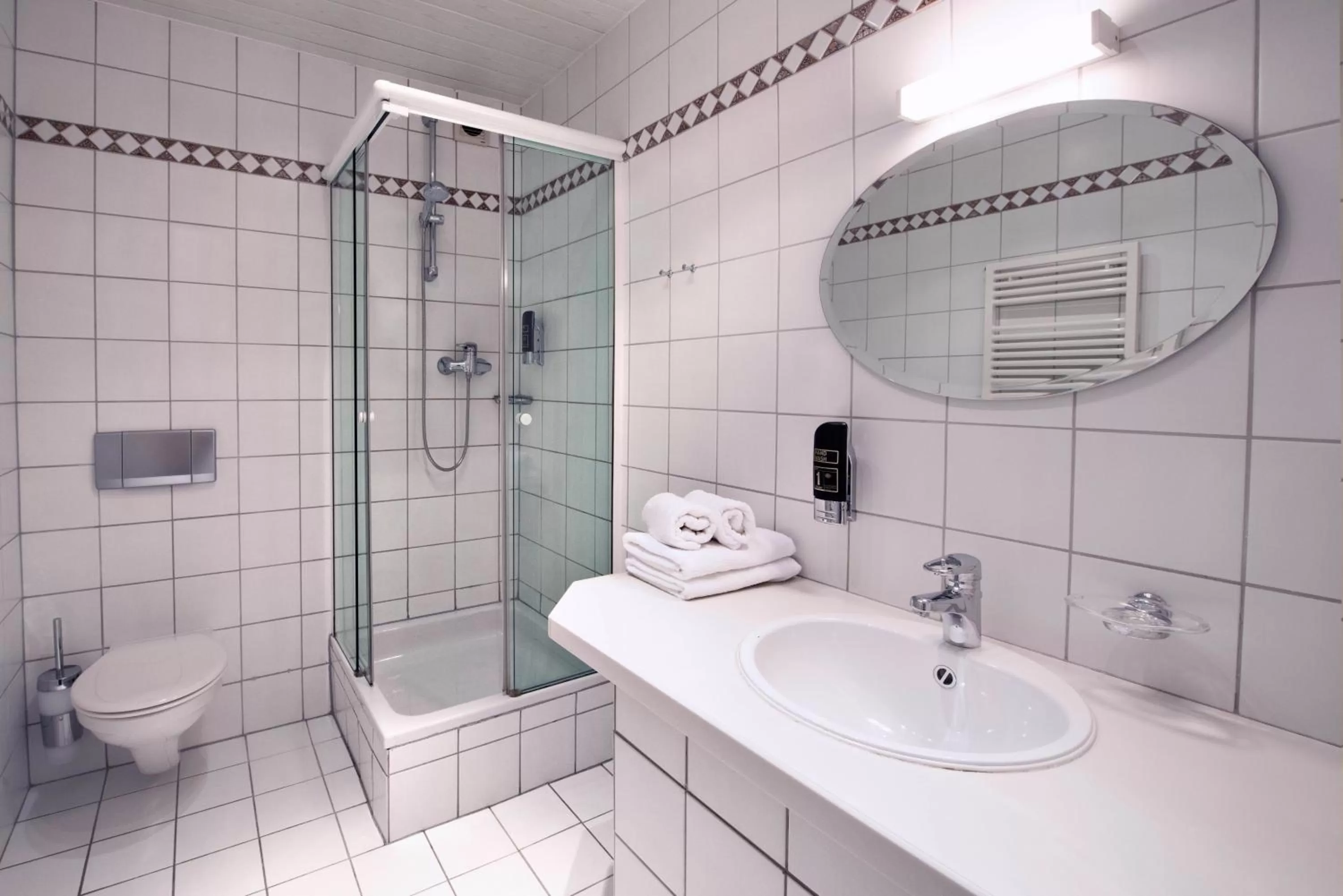Bathroom in Best Western Hotel Brunnenhof
