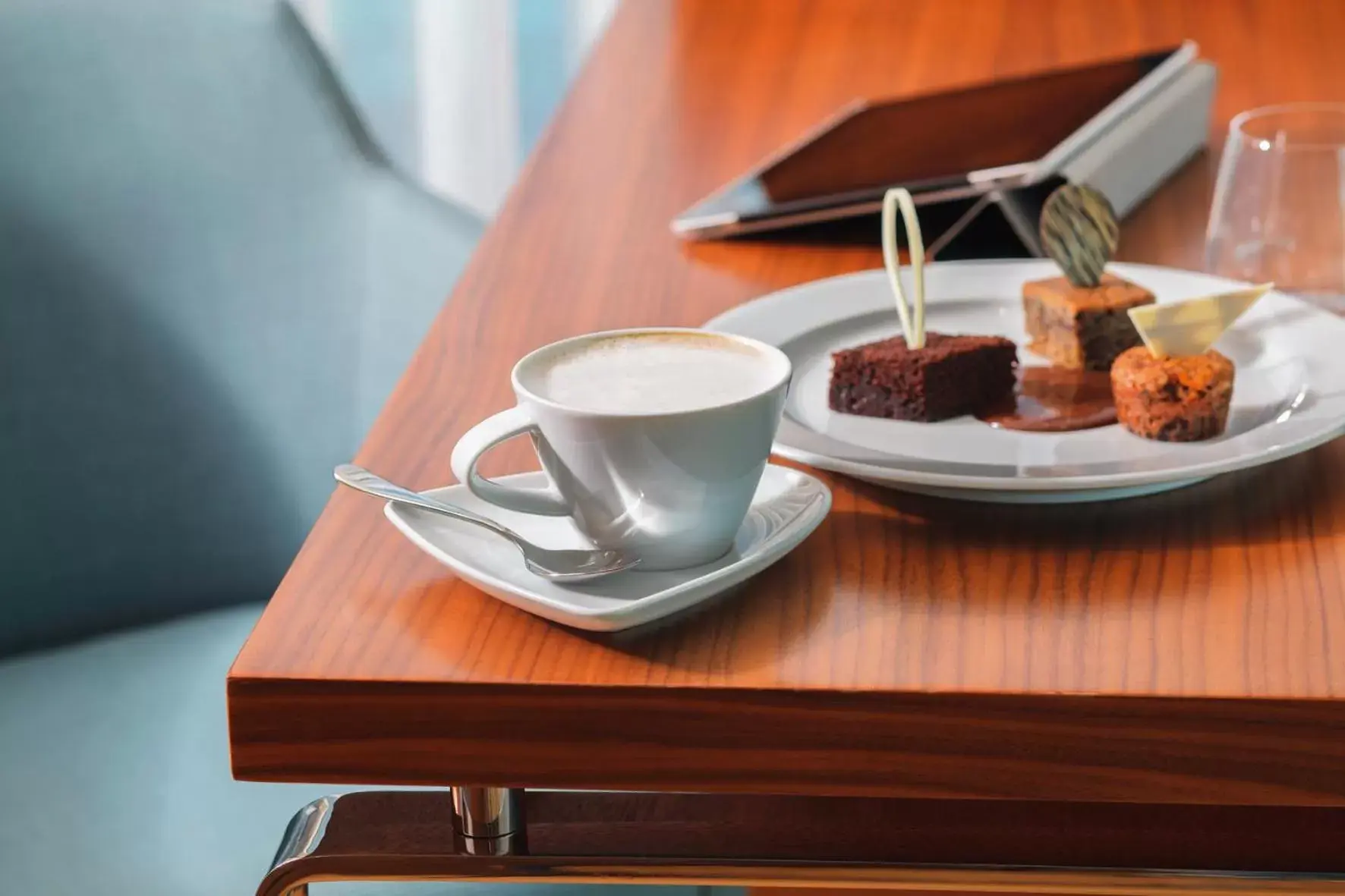 Coffee/tea facilities in Movenpick Hotel Ankara