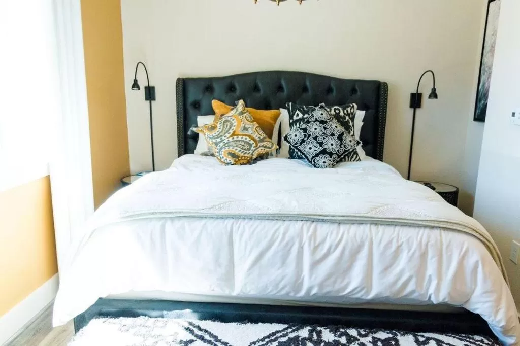 Bed in The Bishop Arts Hotel by Qresorts