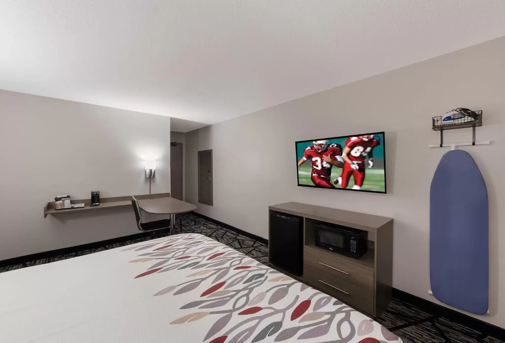 Bedroom, Bed in Red Roof Inn Mansfield Bedroom, Bed in Red Roof Inn Mansfield