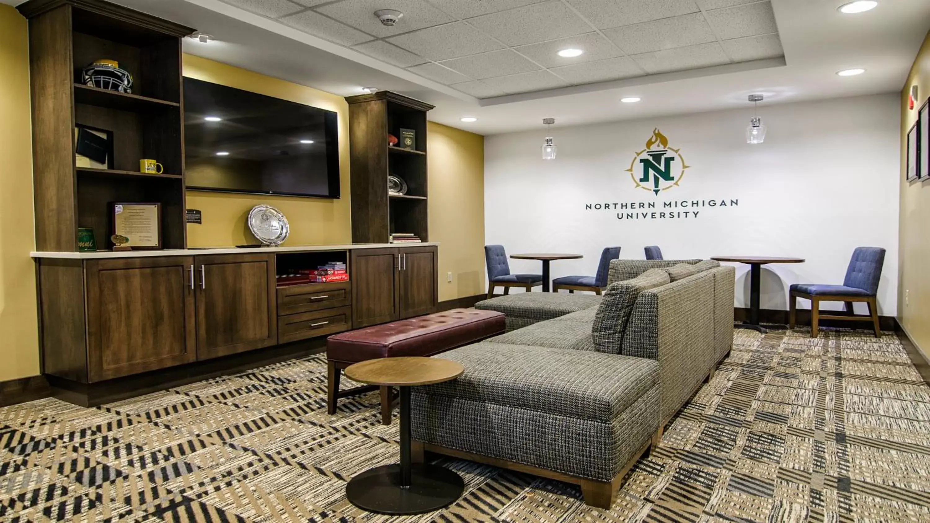 Property building in Staybridge Suites Marquette by IHG Property building in Staybridge Suites Marquette by IHG