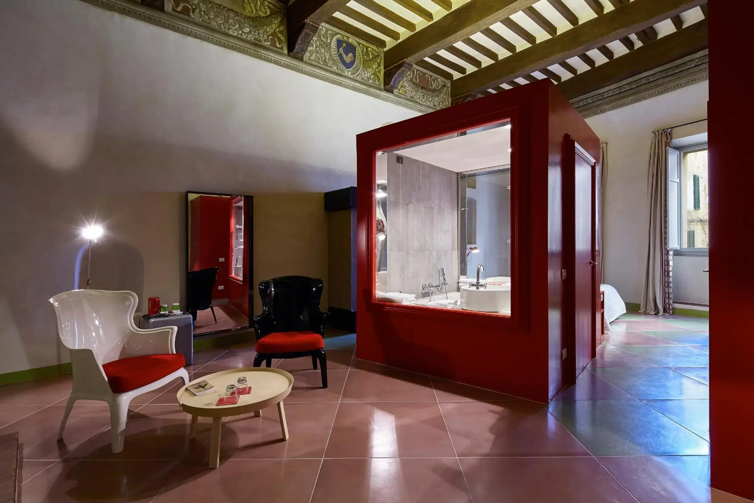 Bathroom, Seating Area in Palazzetto Rosso - Art Hotel