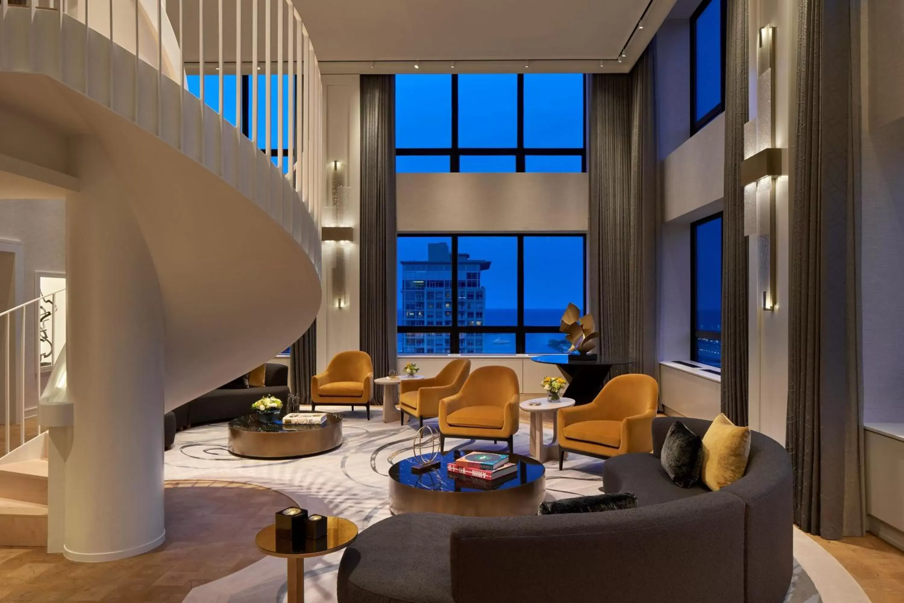 Living room, Seating Area in The Ritz-Carlton, Chicago