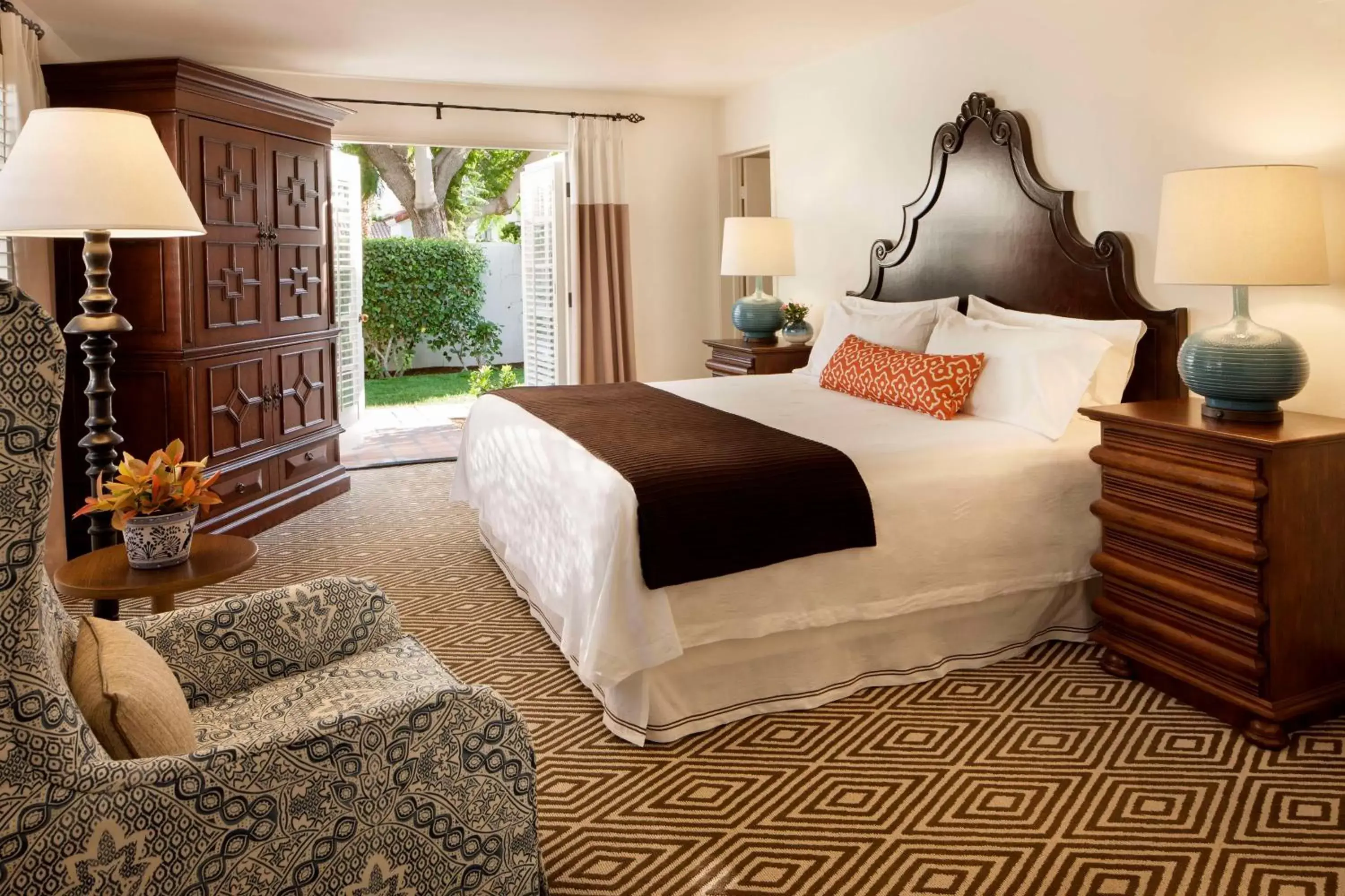 Bed in La Quinta Resort & Club, Curio Collection