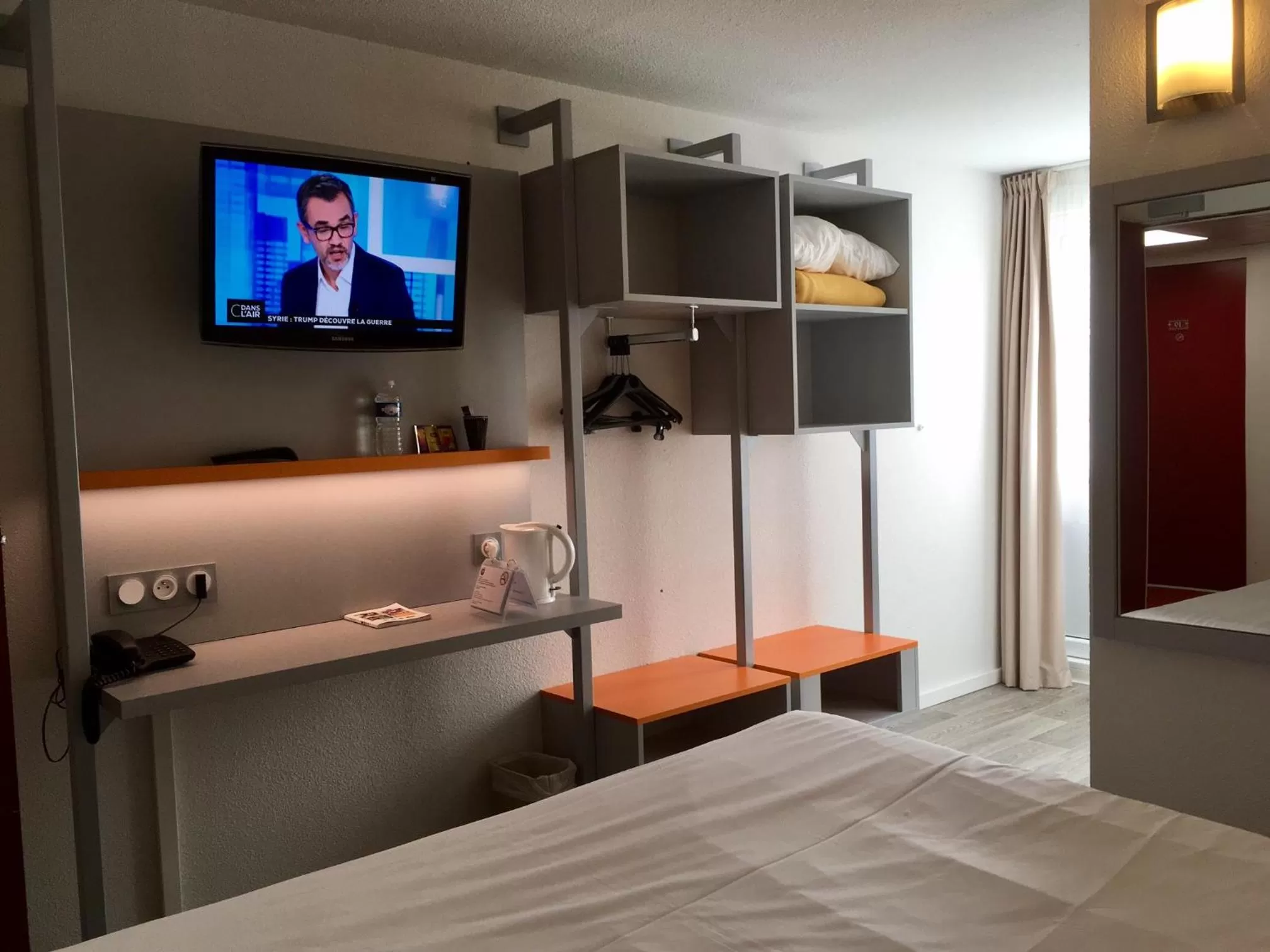 TV and multimedia, Bed in Hotel du Parc Euromédecine by AKENA