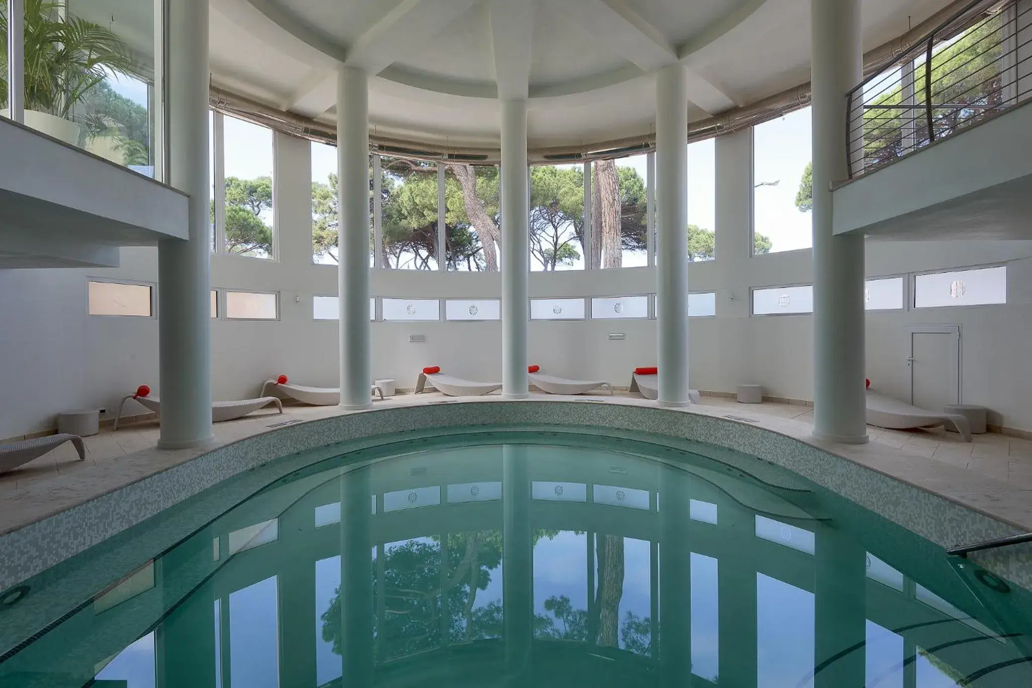 Hot Tub, Swimming Pool in Hotel Terme Marine Leopoldo Ii