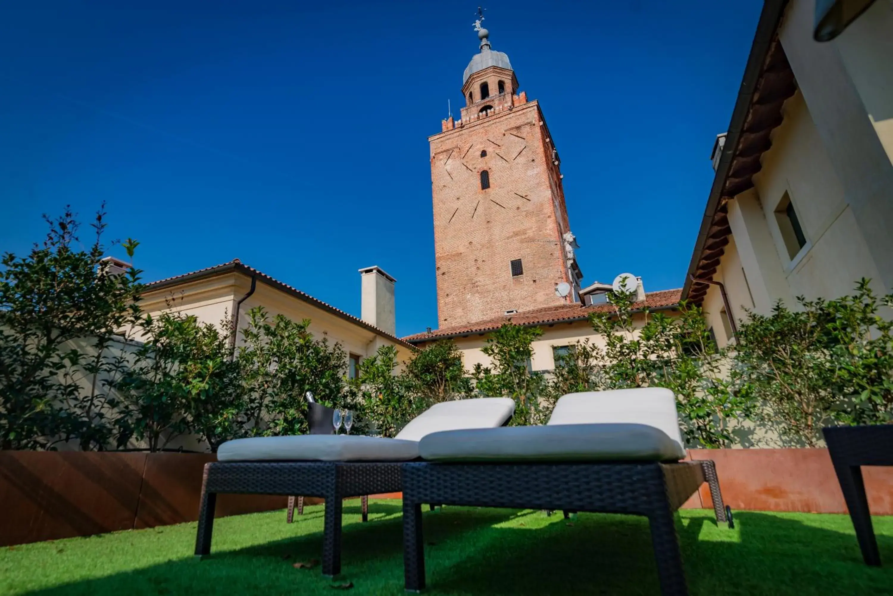 Balcony/Terrace, Property Building in Hotel Alla Torre