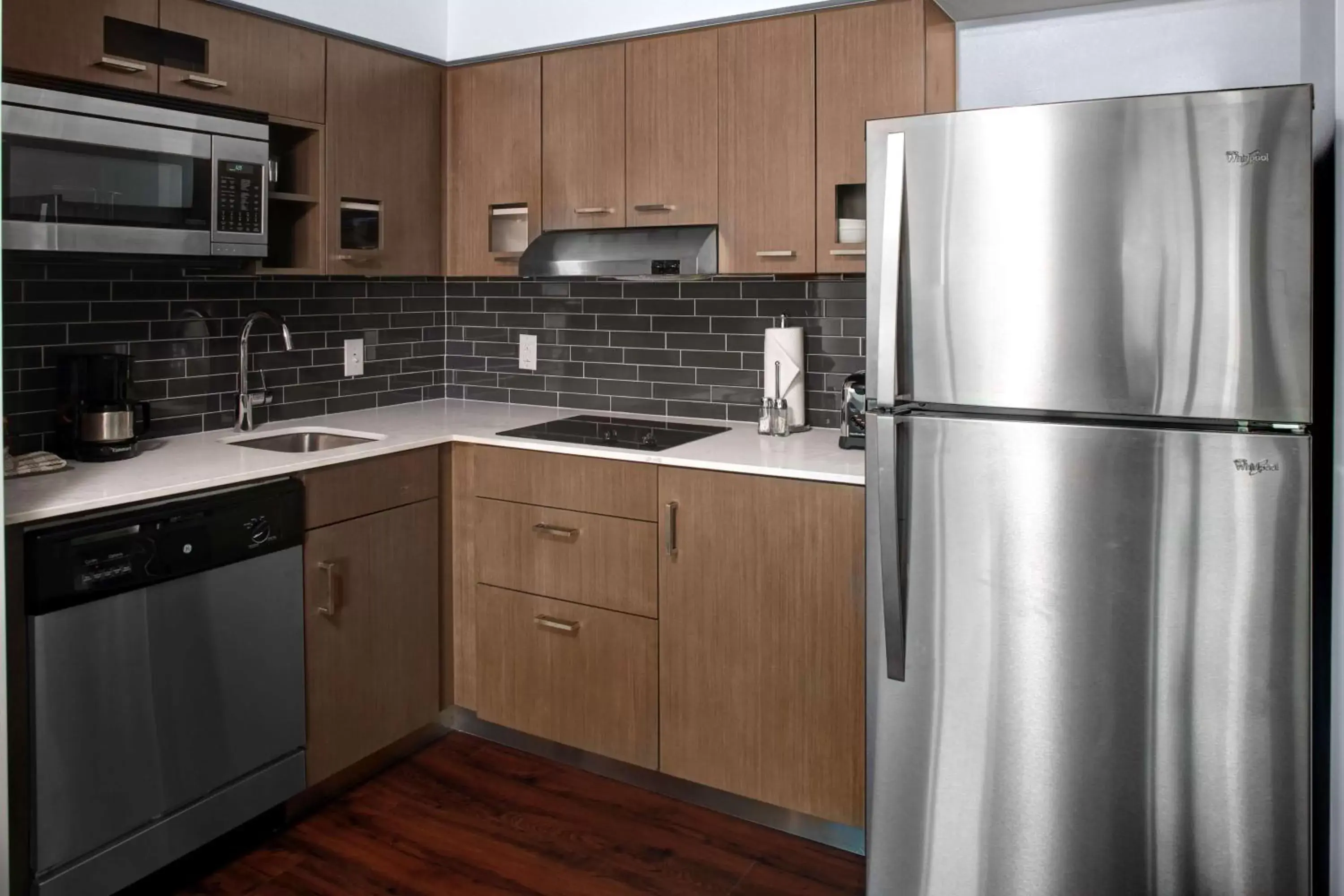 Photo of the whole room, Kitchen/Kitchenette in Hyatt House Dallas Uptown