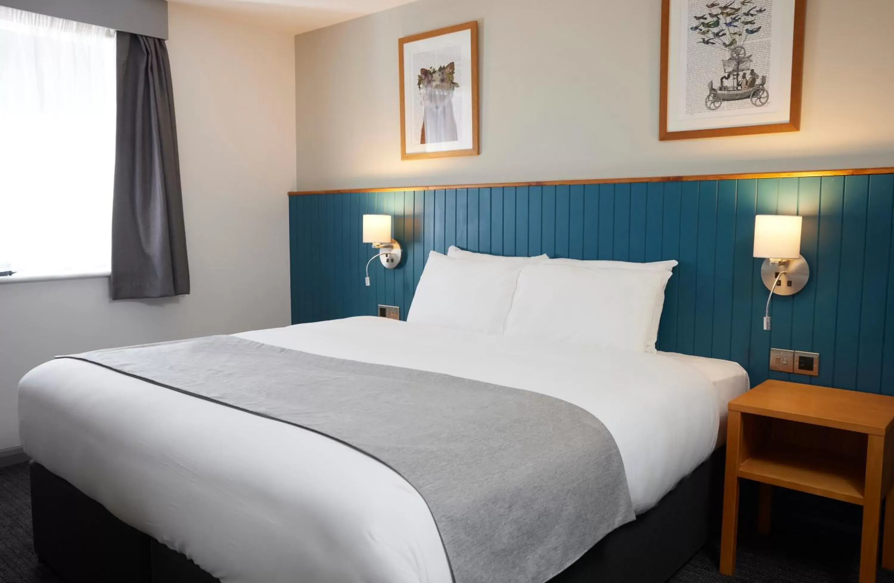 Double Room in Holmfield Arms by Greene King Inns Double Room in Holmfield Arms by Greene King Inns