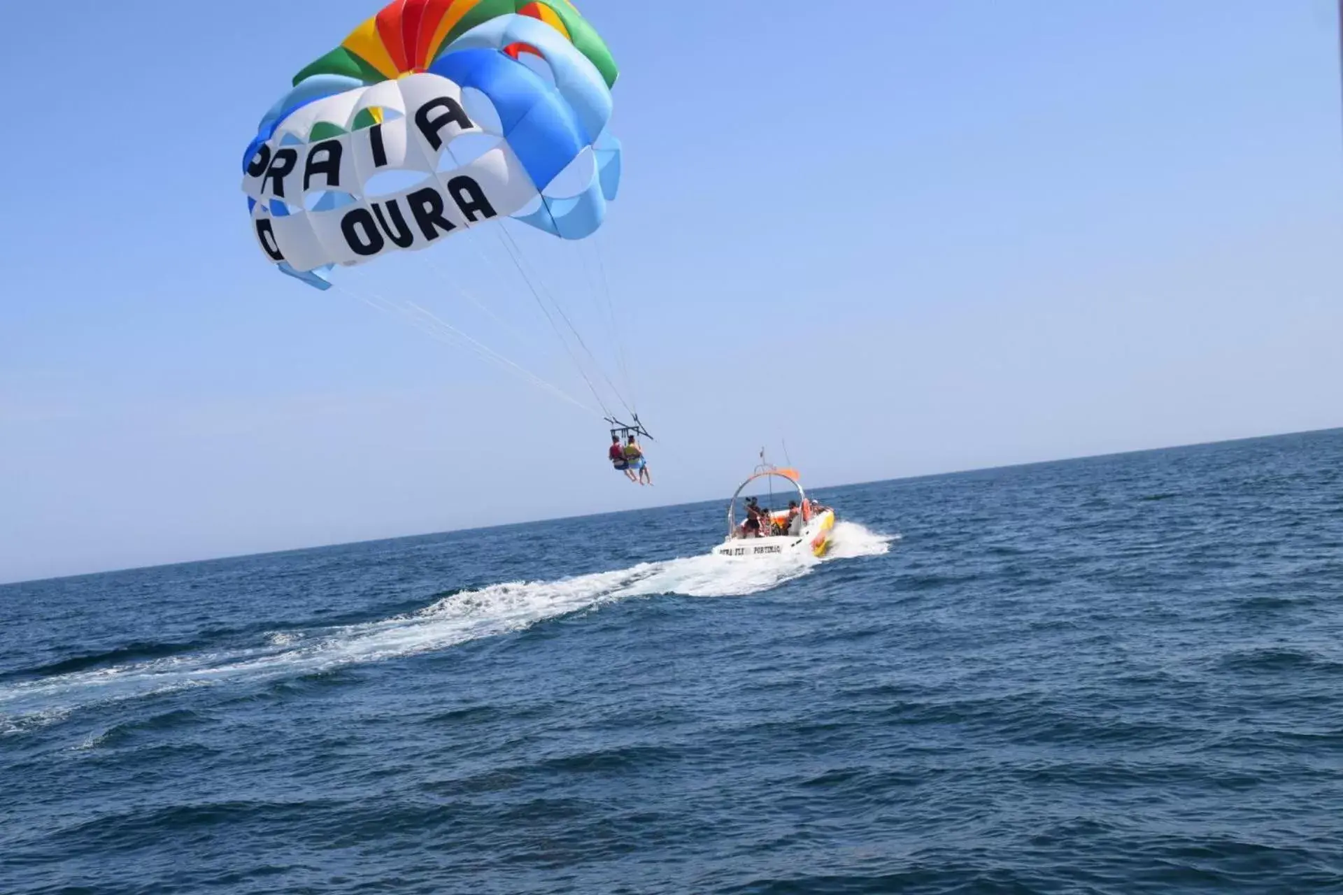 Activities, Windsurfing in Apartamentos Carruna