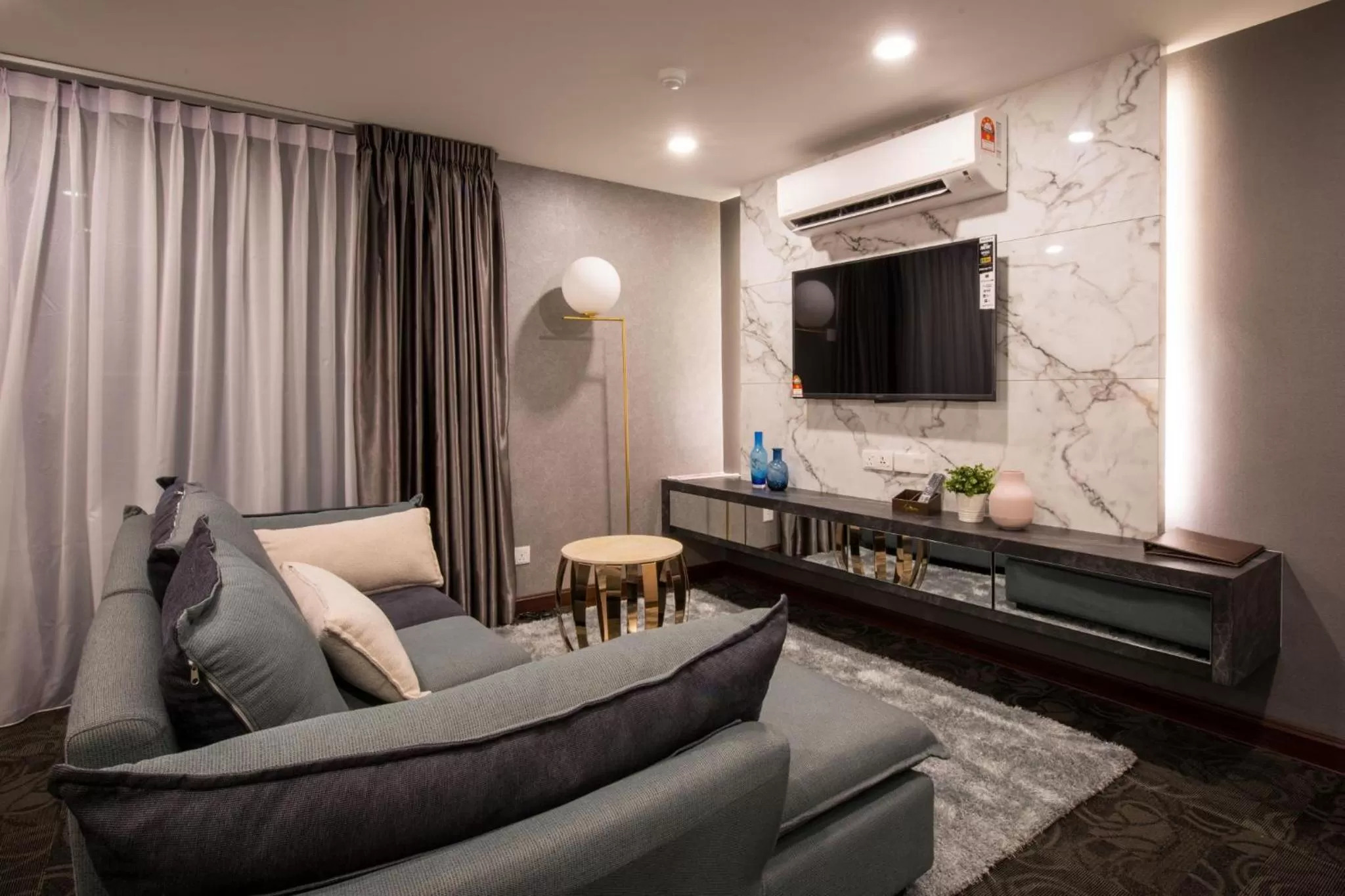 TV and multimedia in Asiatic Hotel