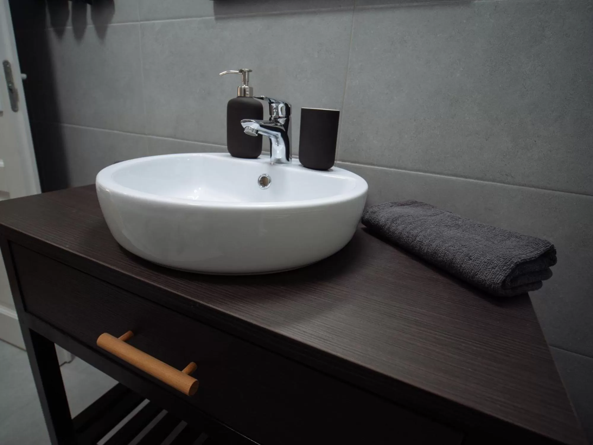 Bathroom in Zakarias Apartments