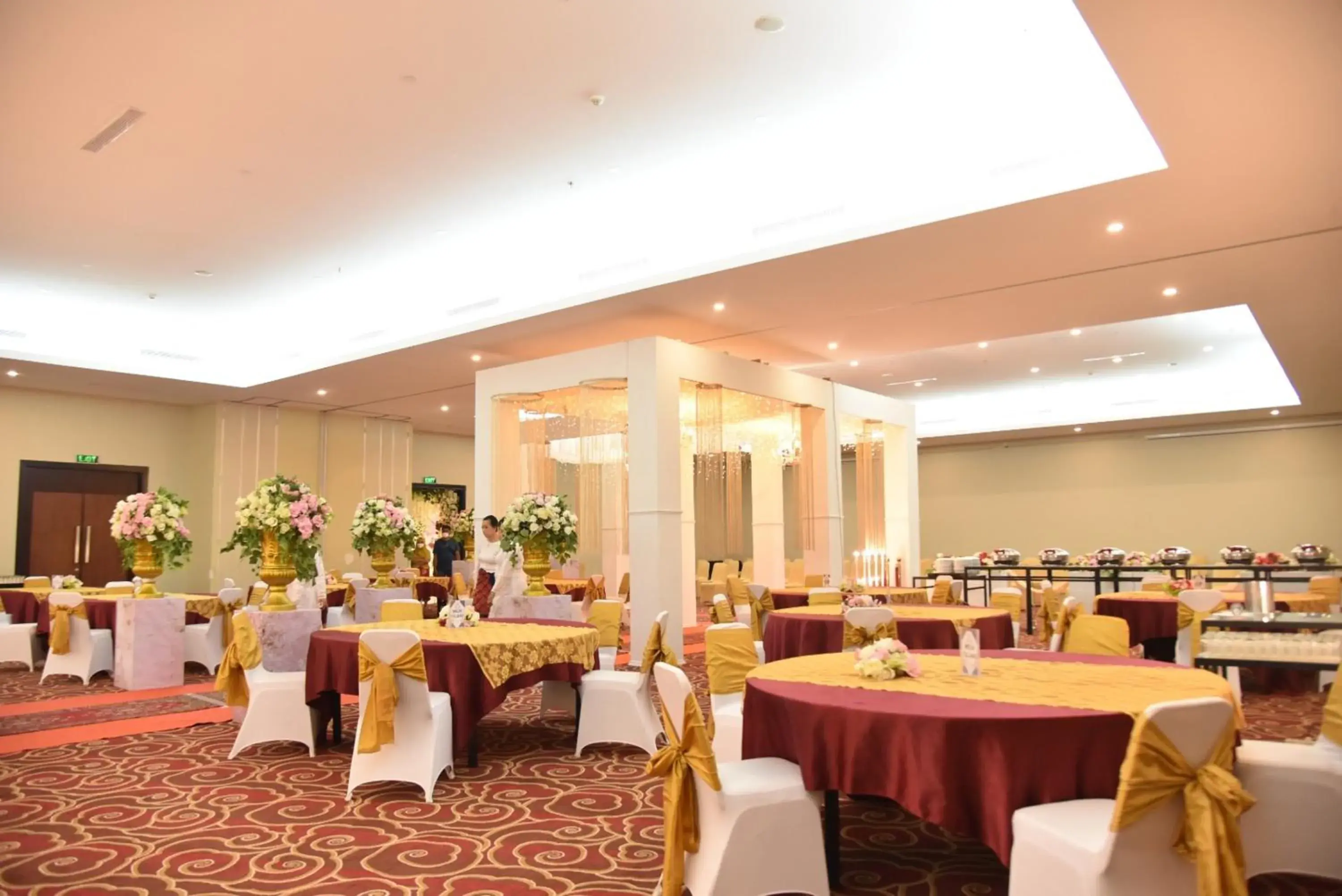 wedding, Restaurant/Places to Eat in d'primahotel Kualanamu Medan