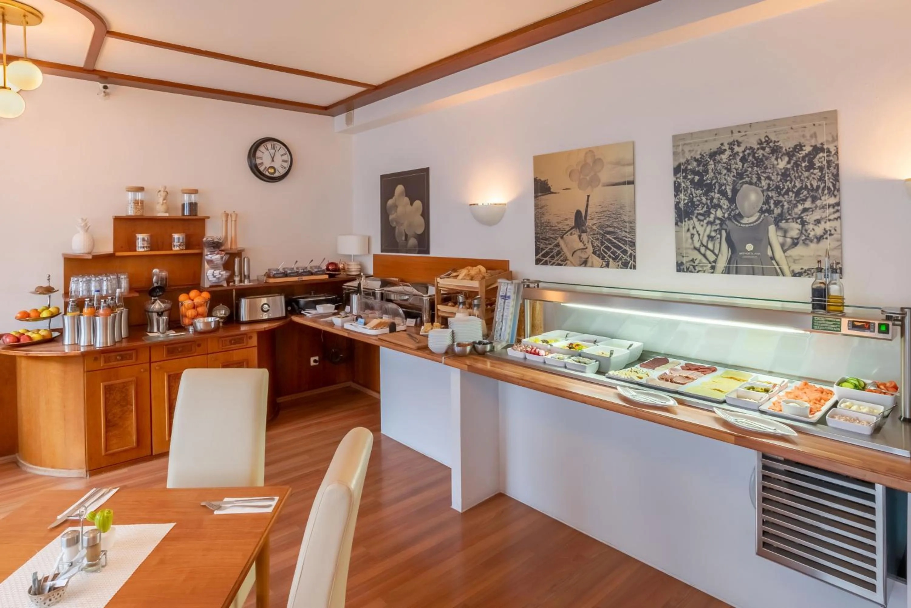 Food and drinks in Hotel Astor