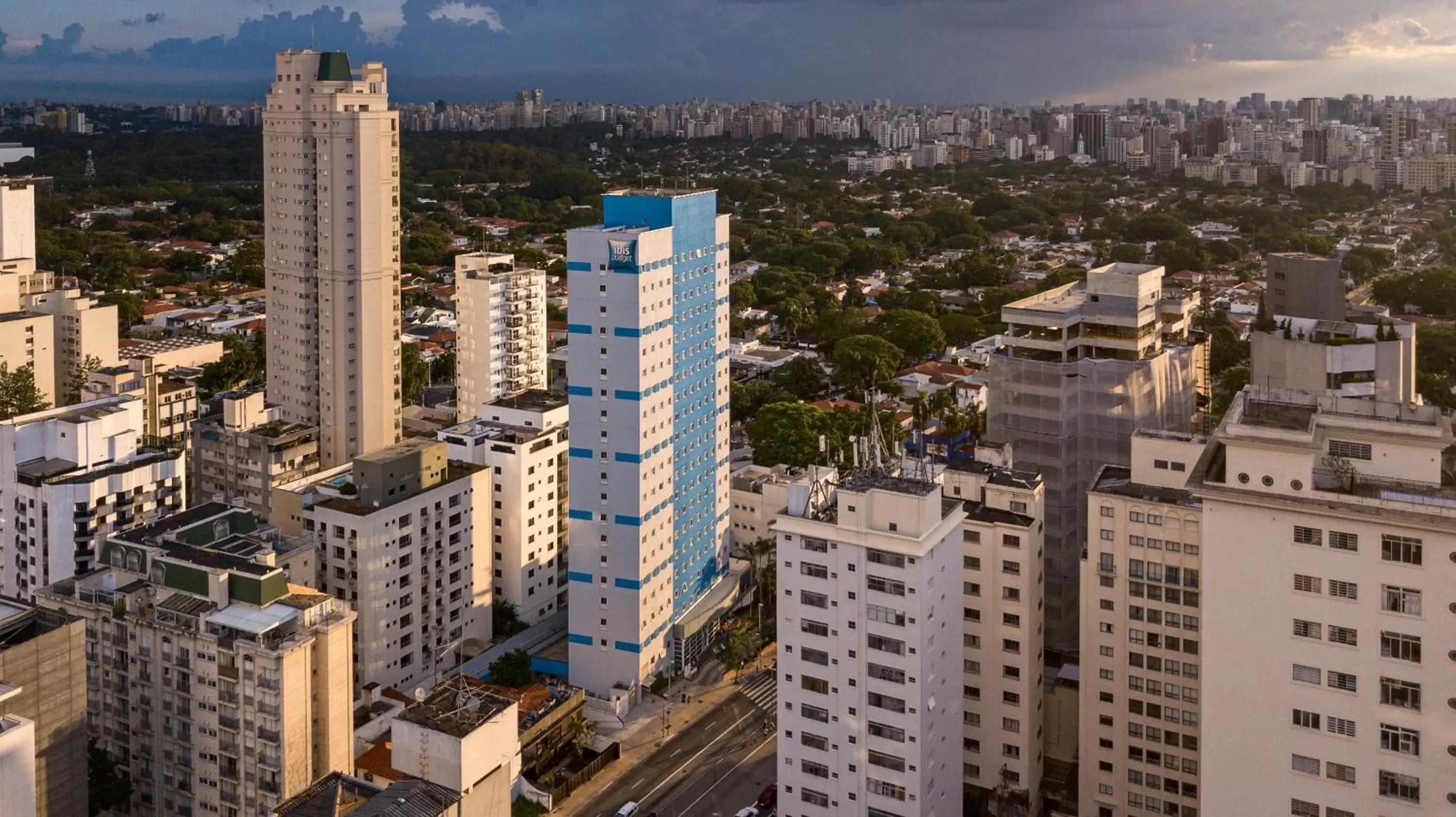 Property building, Bird's-eye View in ibis budget Sao Paulo Jardins