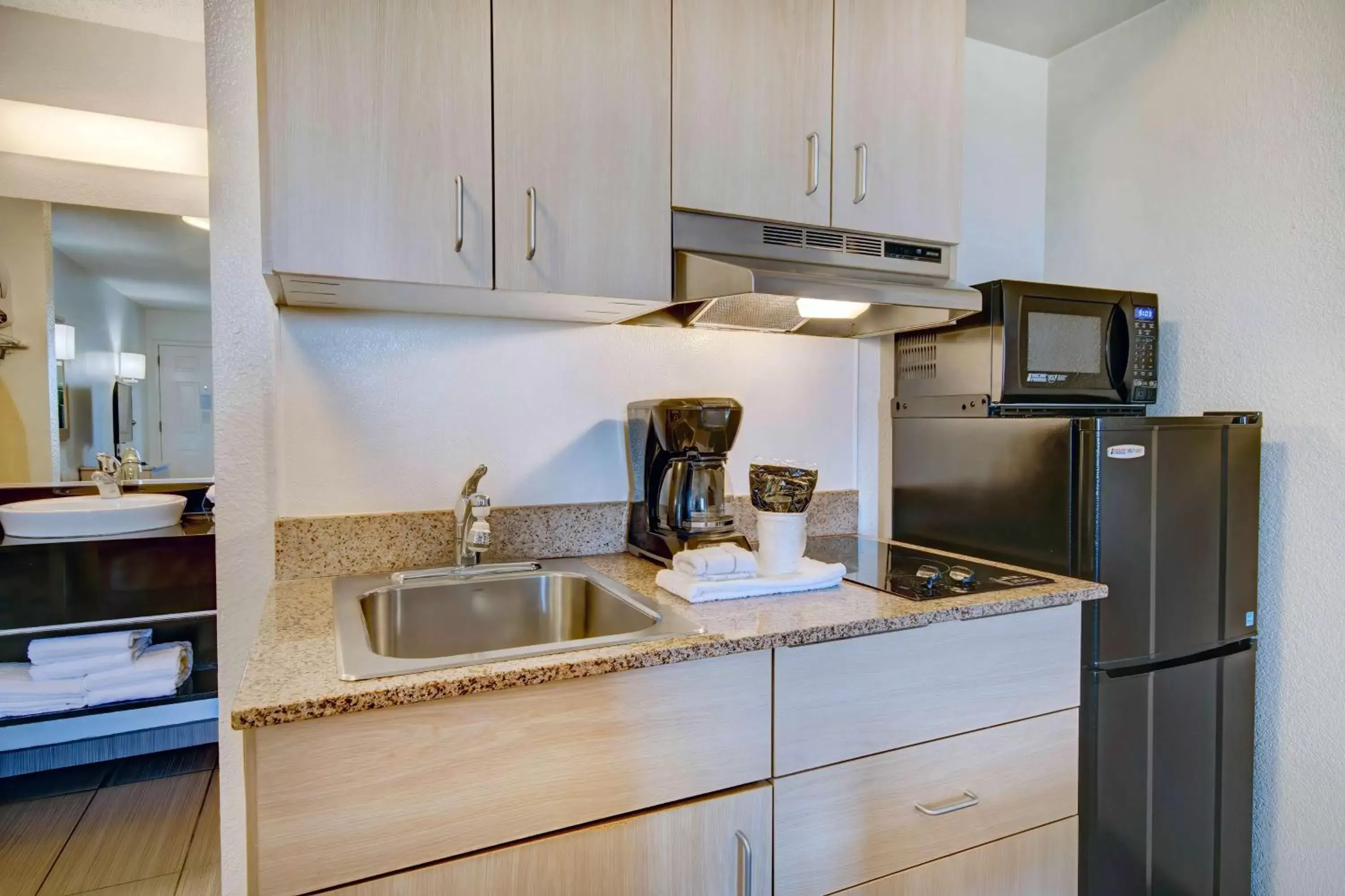 Photo of the whole room in Studio 6-Tucson, AZ - Irvington Road Photo of the whole room in Studio 6-Tucson, AZ - Irvington Road