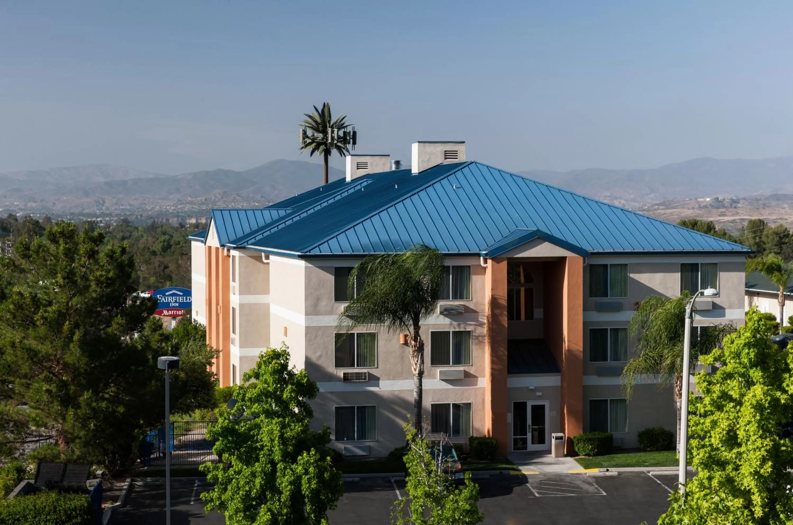 Property building in Fairfield Inn by Marriott Santa Clarita Valencia