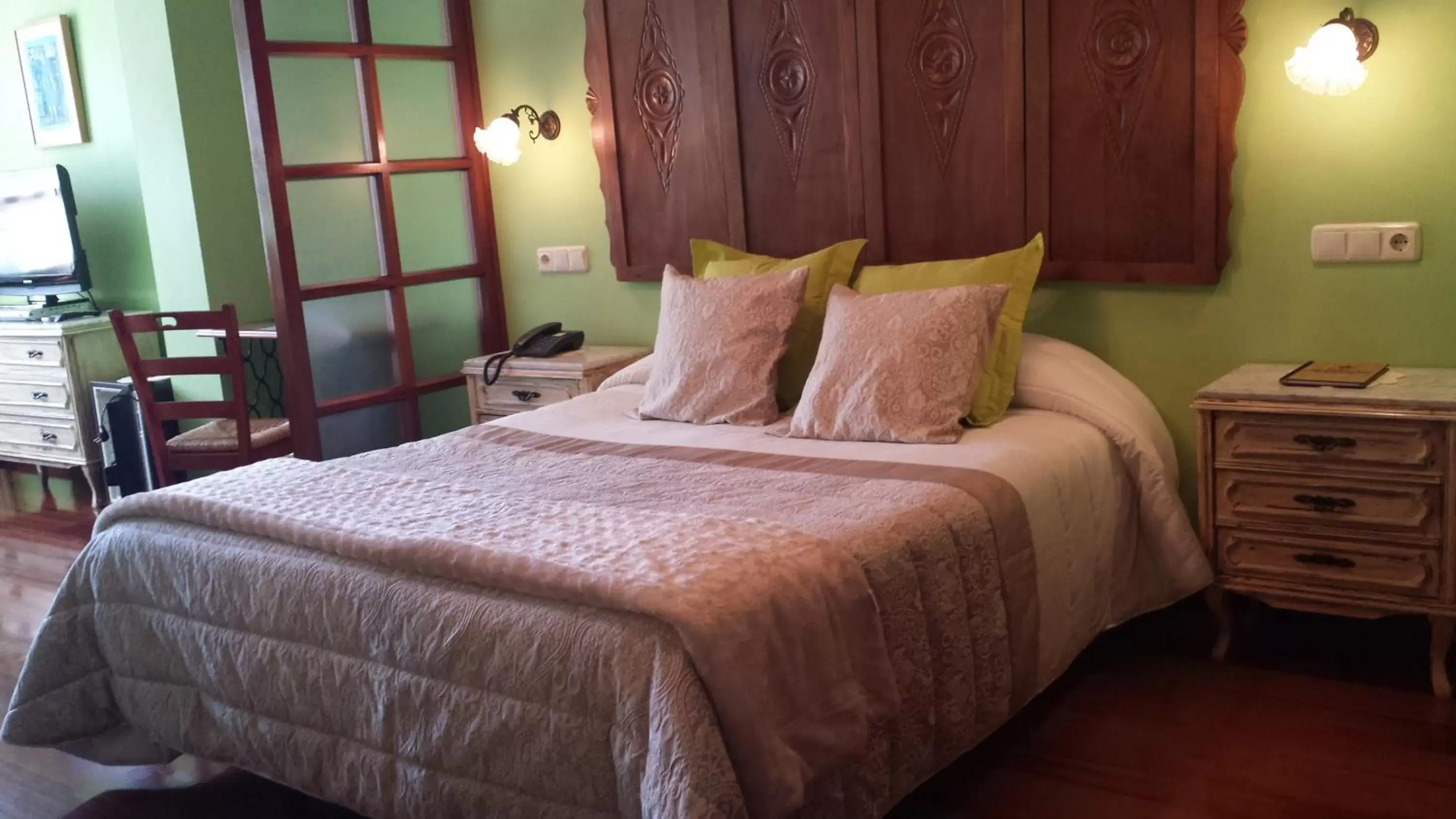 Day, Bed in Hotel Casa Vieja del Sastre