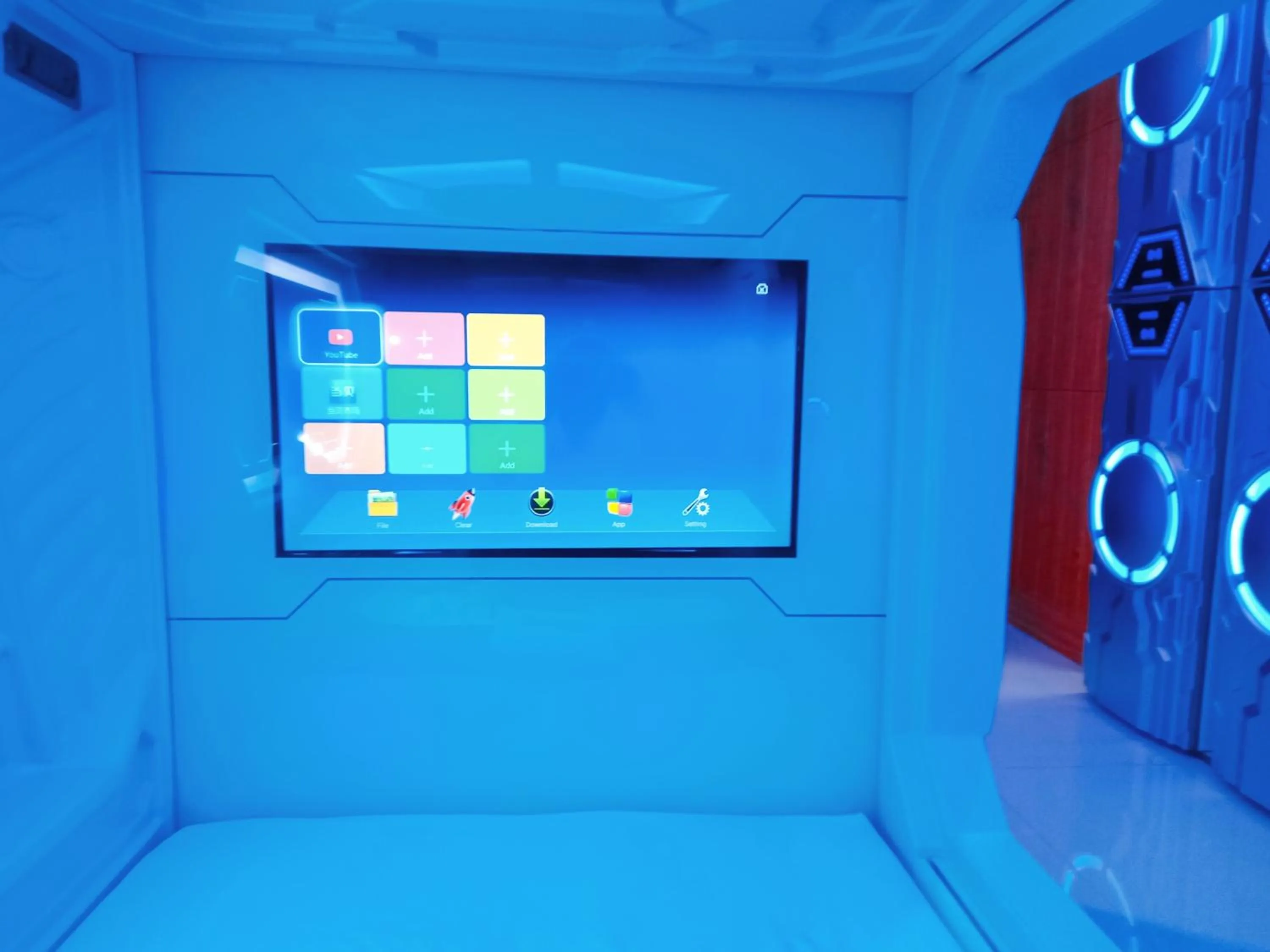 TV and multimedia in 8Hostel