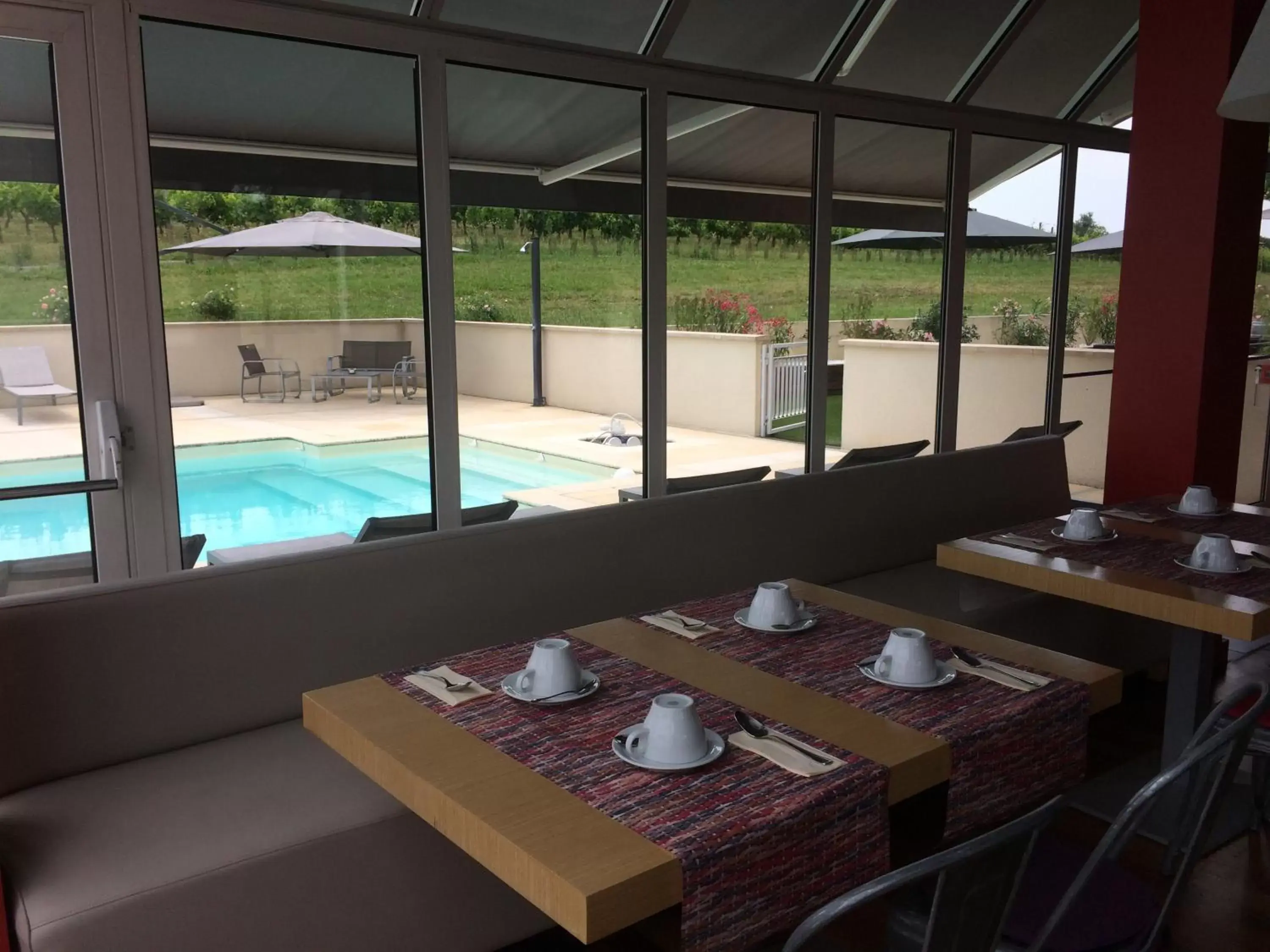 Continental breakfast, Pool View in Les Secrets Château Pey La Tour - Groupe LOGIS HOTELS