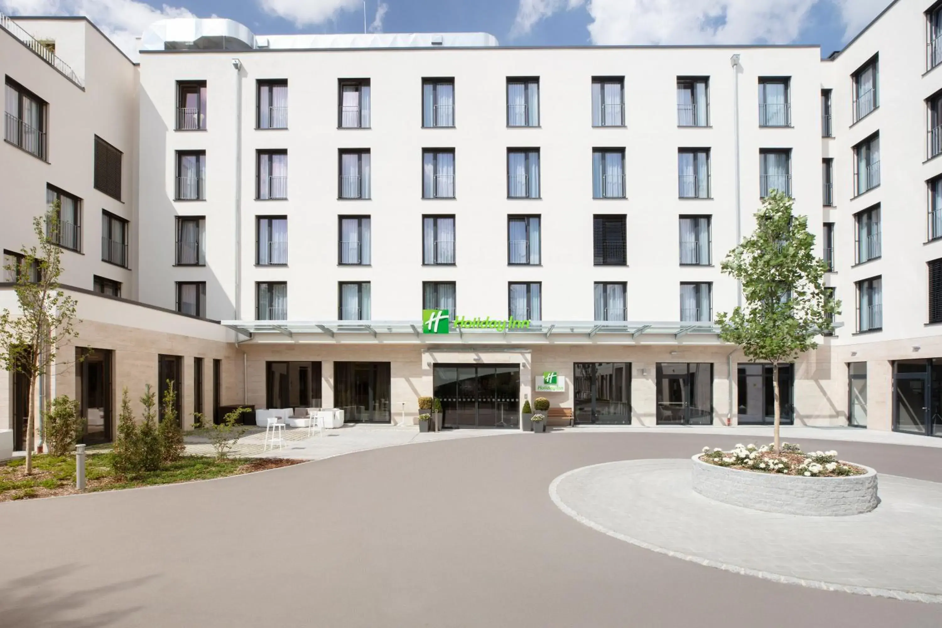 Property Building in Holiday Inn Munich - City East, an IHG Hotel