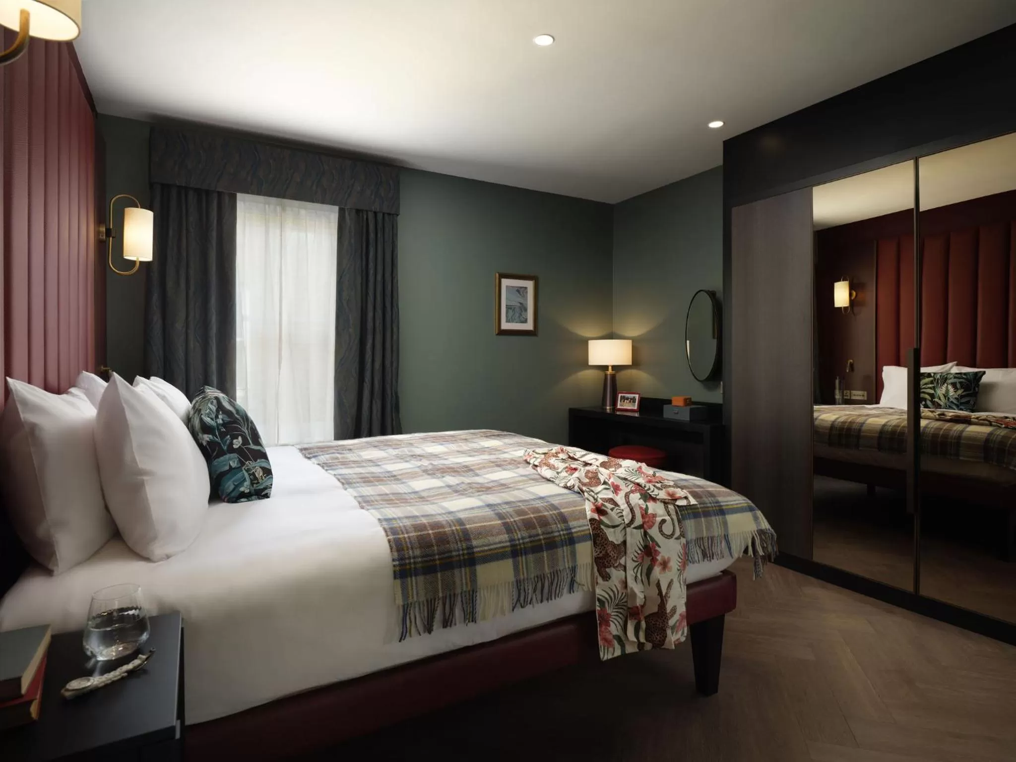 Bedroom, Bed in The Other House South Kensington