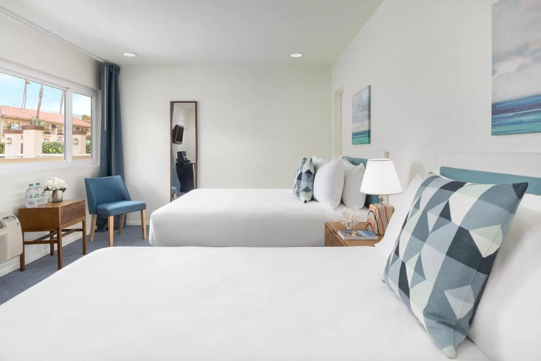 Bedroom, Bed in Pacific Edge Hotel on Laguna Beach