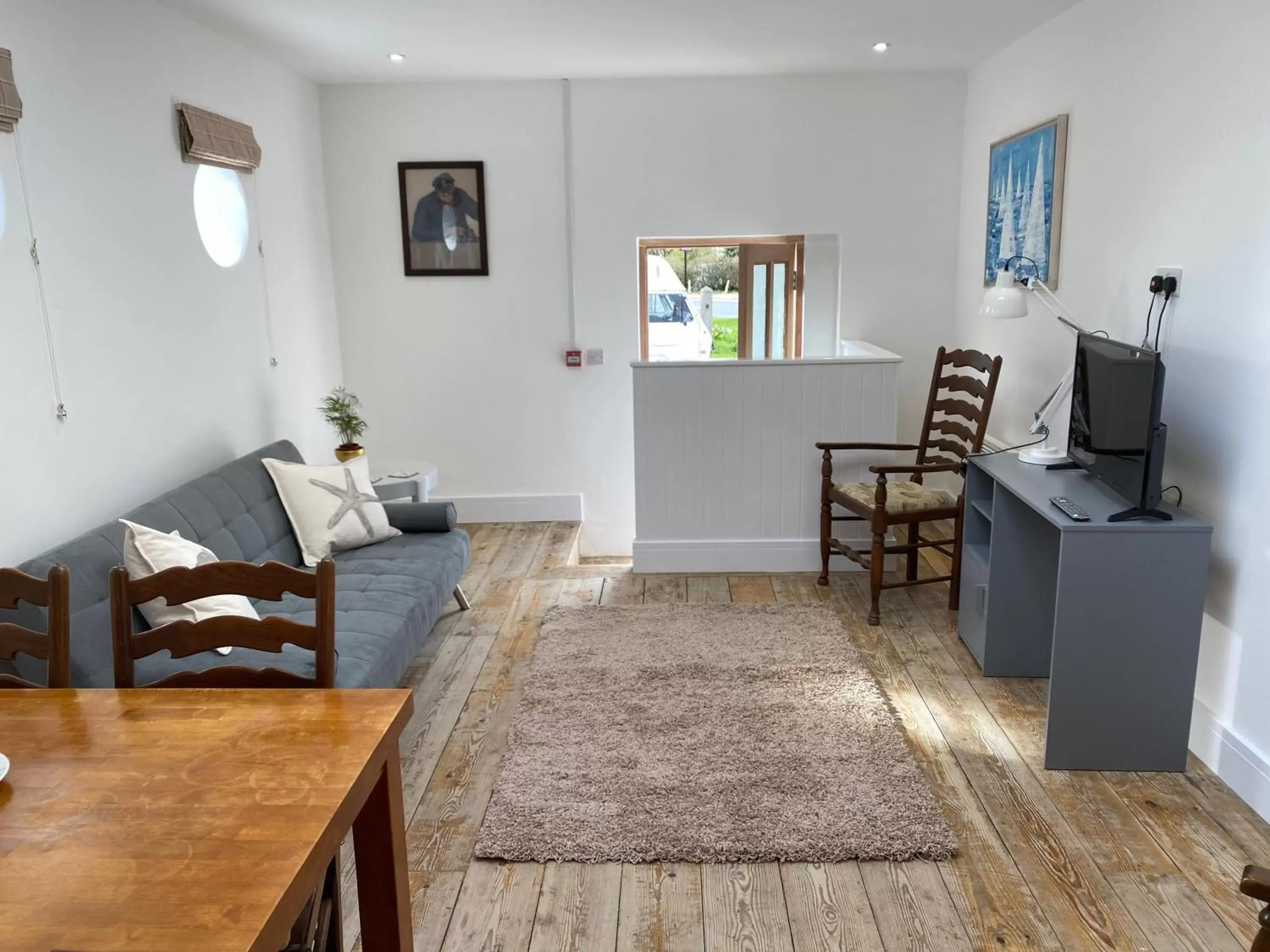 TV and multimedia, Seating Area in The Pilot Boat Inn, Isle of Wight