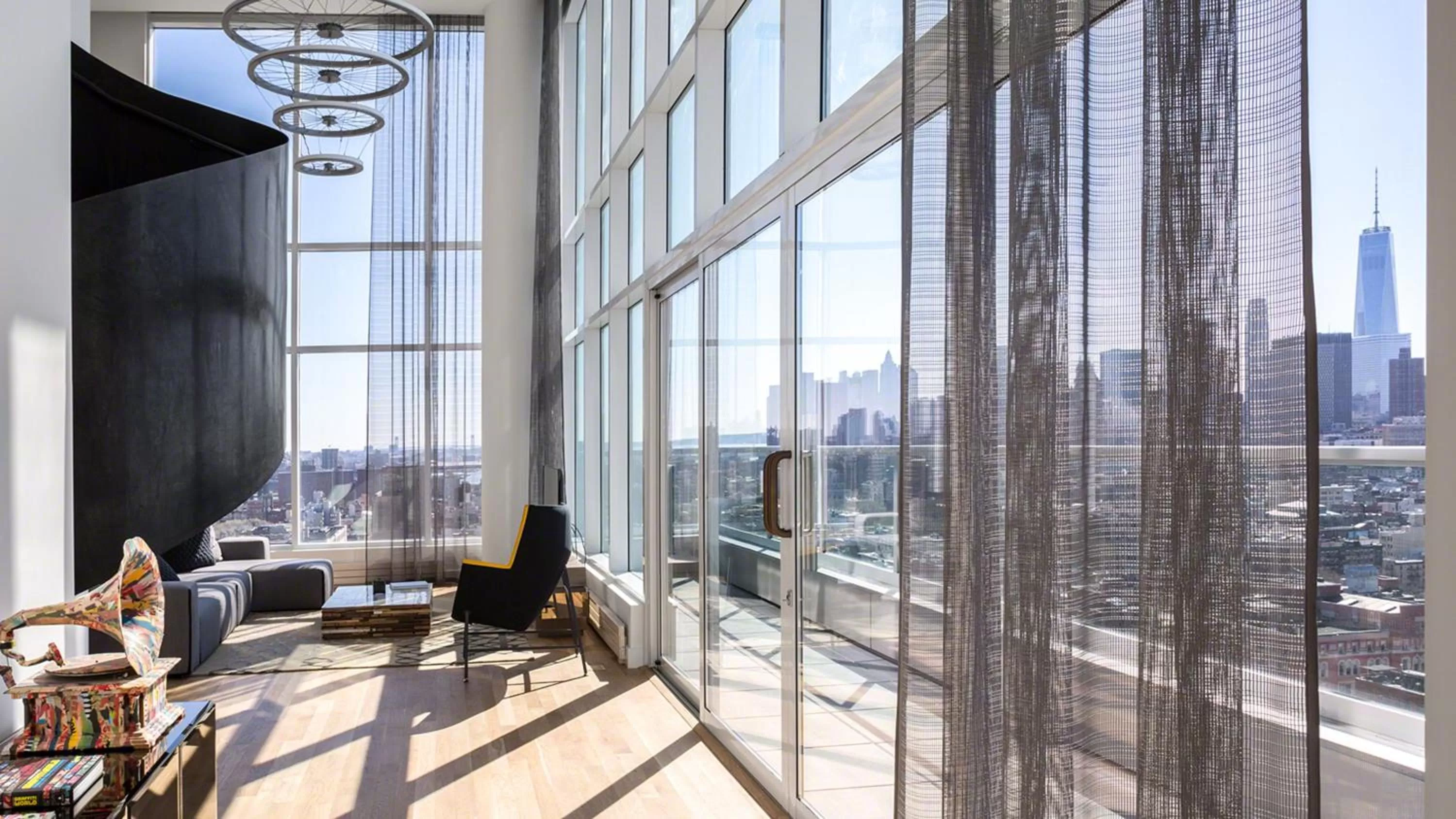 Photo of the whole room in Hotel Indigo Lower East Side New York by IHG