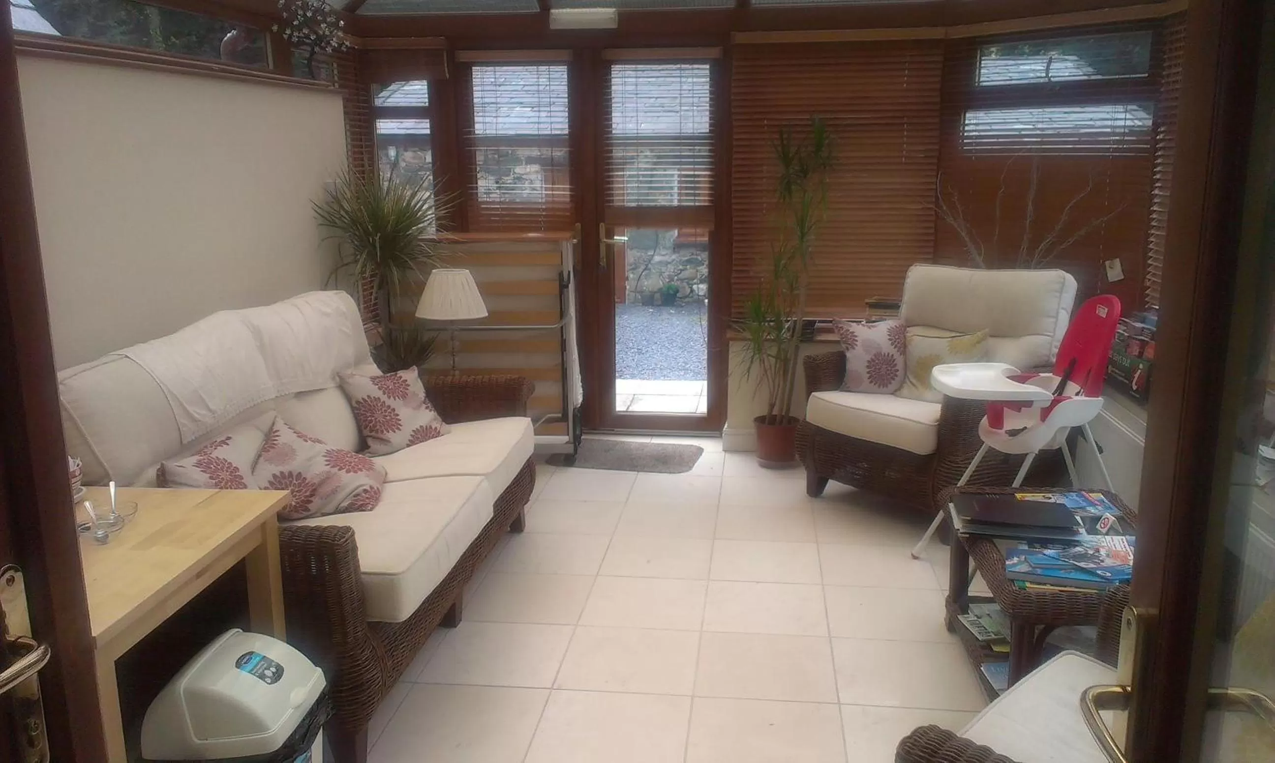 Lounge or bar in Pant Teg B & B