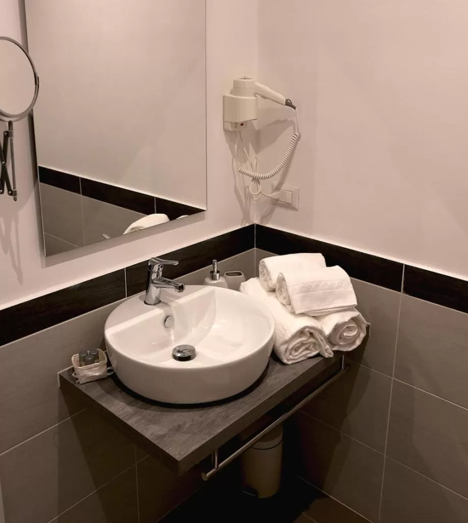 Bathroom in Le Coq Suites