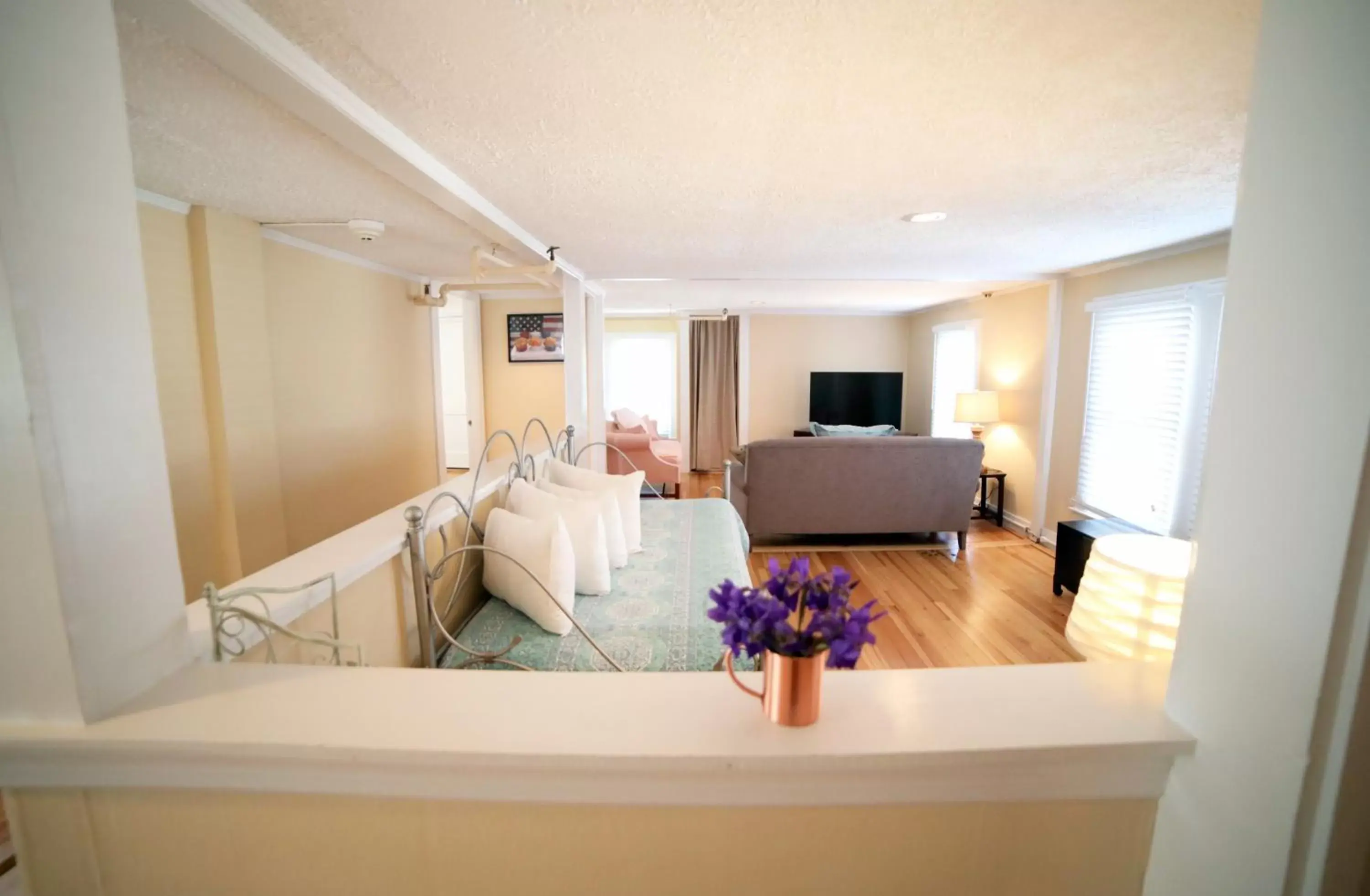 Living room, Seating Area in The Kennebunk Inn