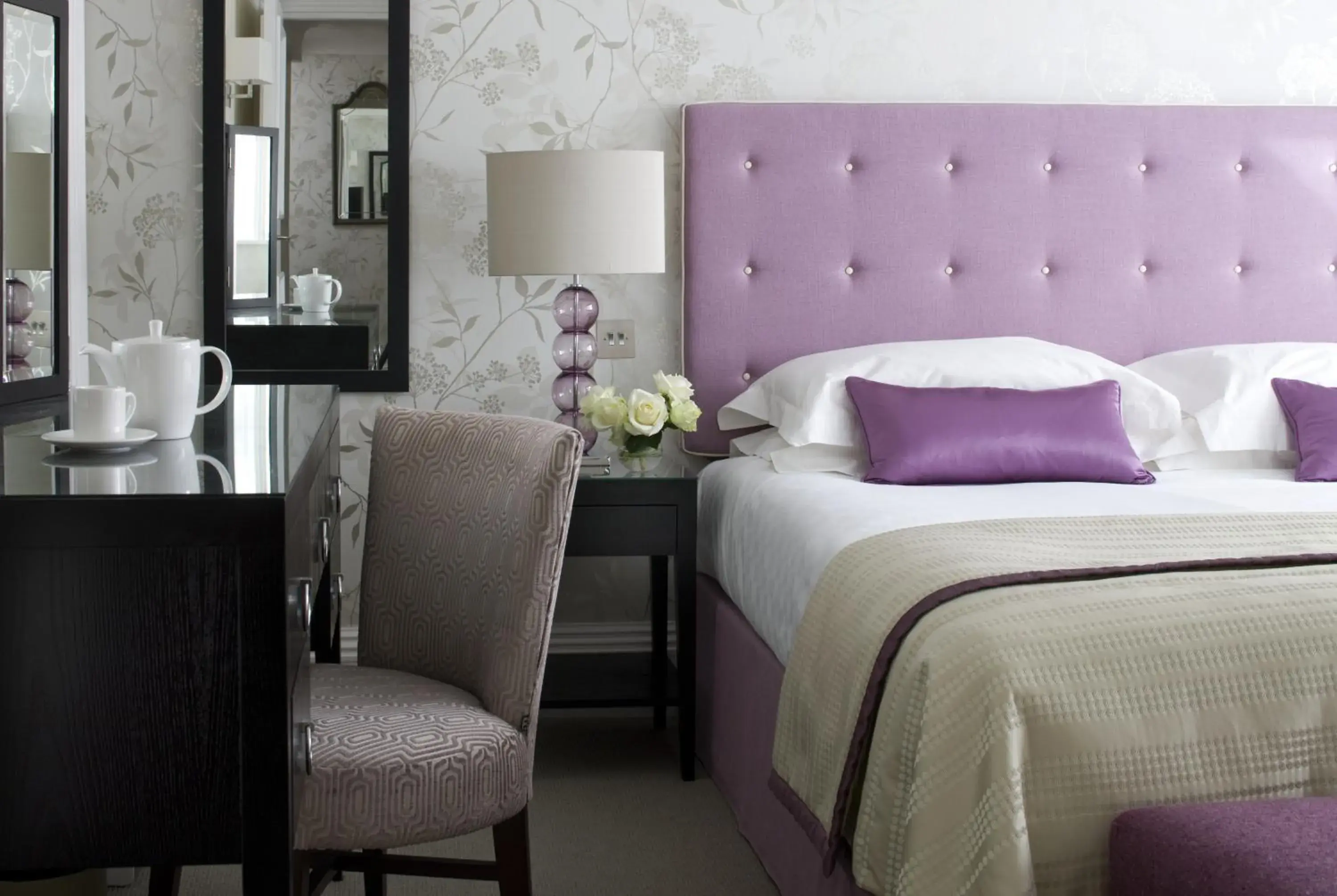 Bed in Beaufort House - Knightsbridge