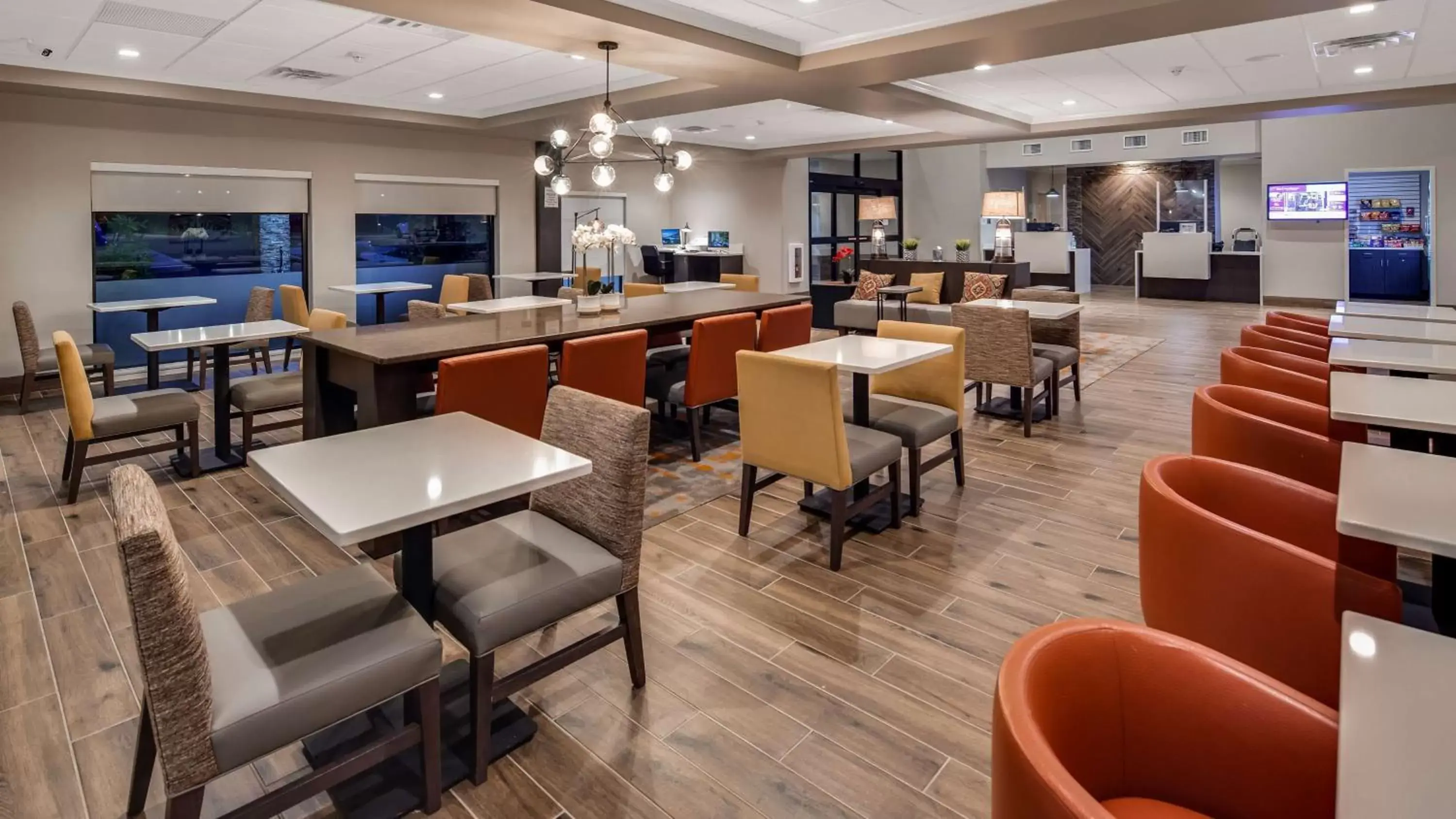 Lobby or reception, Restaurant/Places to Eat in Best Western Plus Elizabethtown Inn & Suites