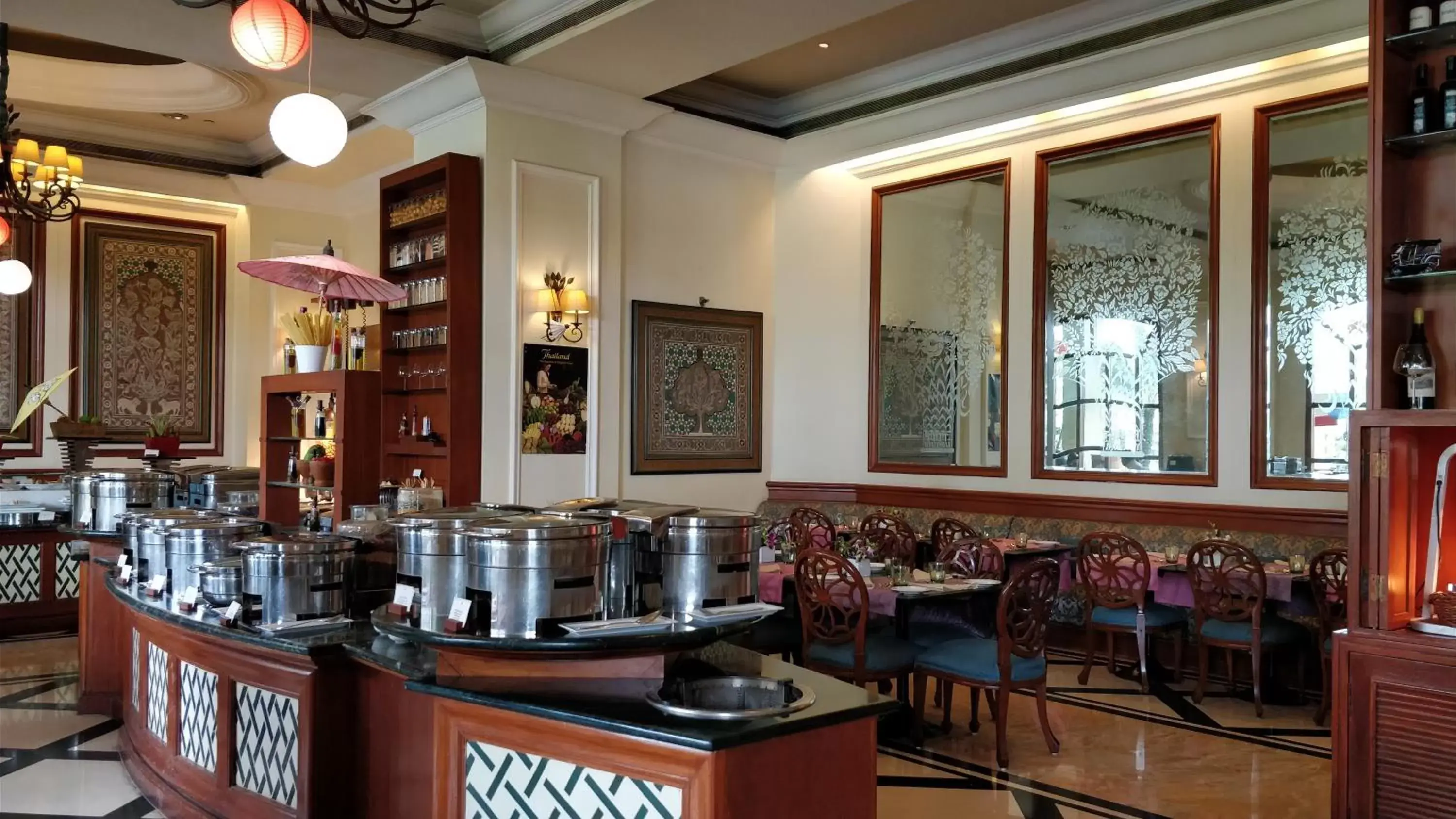 Restaurant/Places to Eat in Eros Hotel New Delhi, Nehru Place