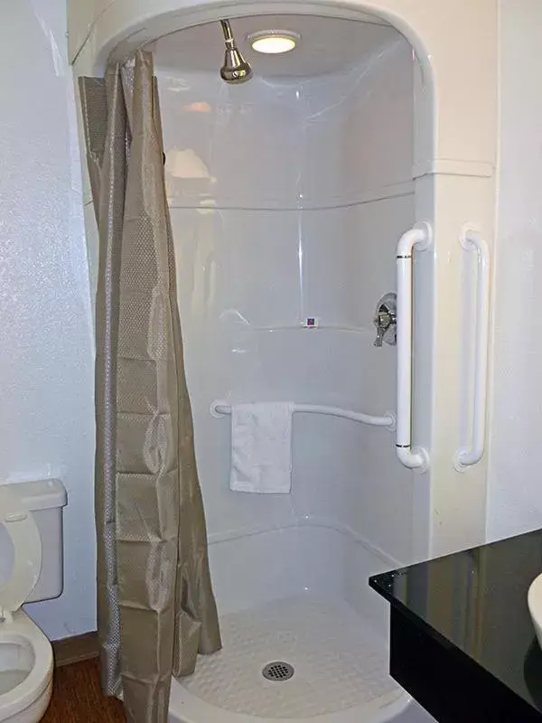 Shower, Bathroom in Motel 6-El Centro, CA