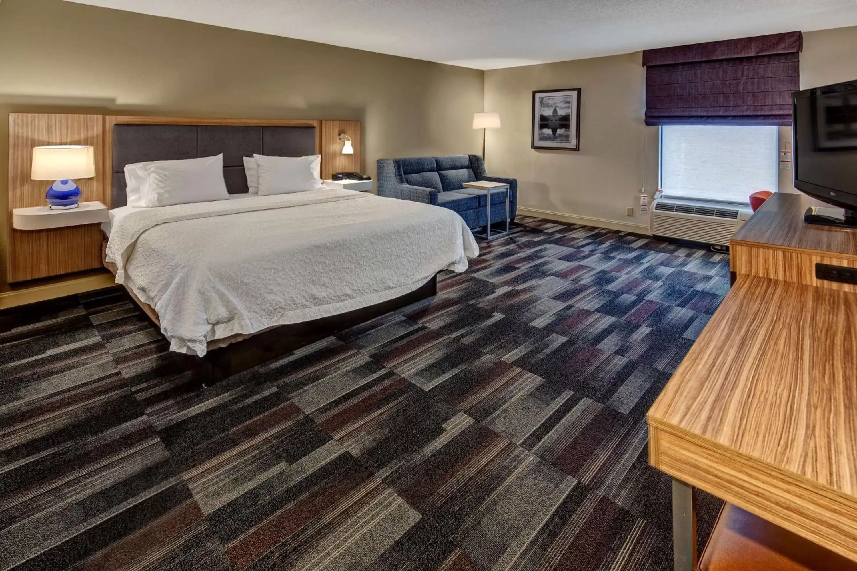 Living room, Bed in Hampton Inn Dumfries/Quantico