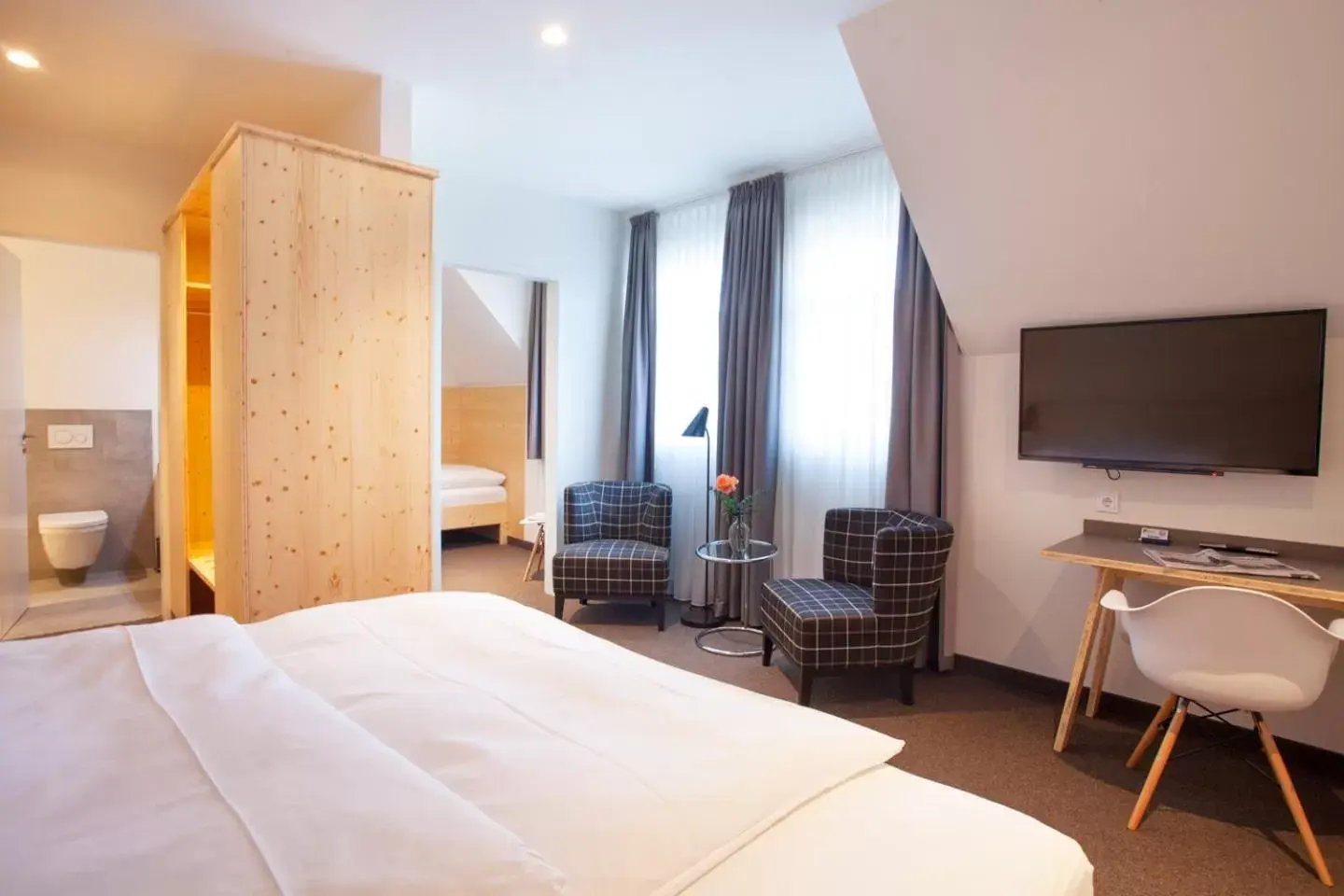 Family Double Room in Hotel & Landgasthof Hoheluft Family Double Room in Hotel & Landgasthof Hoheluft