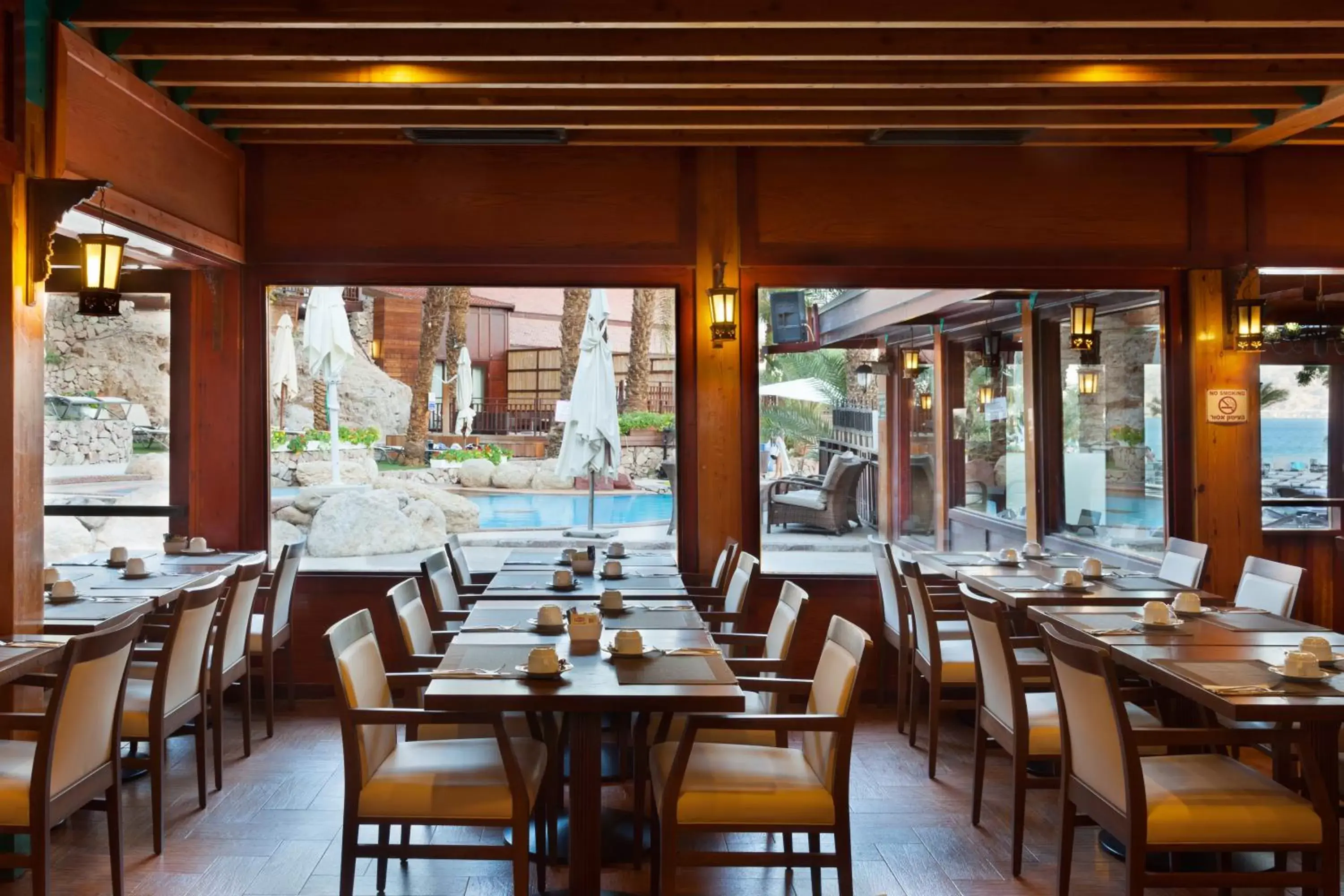 Restaurant/Places to Eat in Herbert Samuel Royal Shangri-La Eilat
