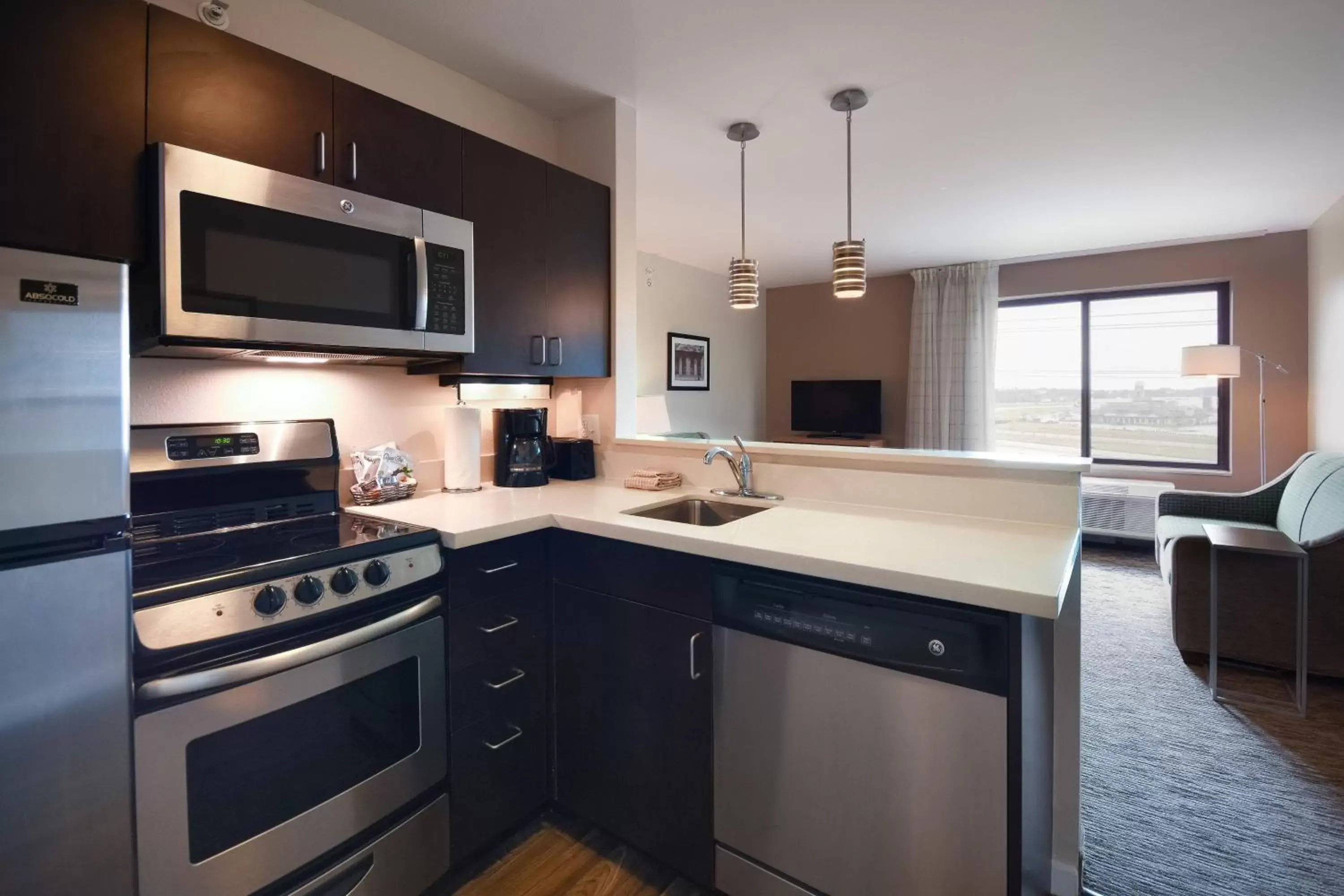 Kitchen or kitchenette, Kitchen/Kitchenette in TownePlace Suites by Marriott Slidell