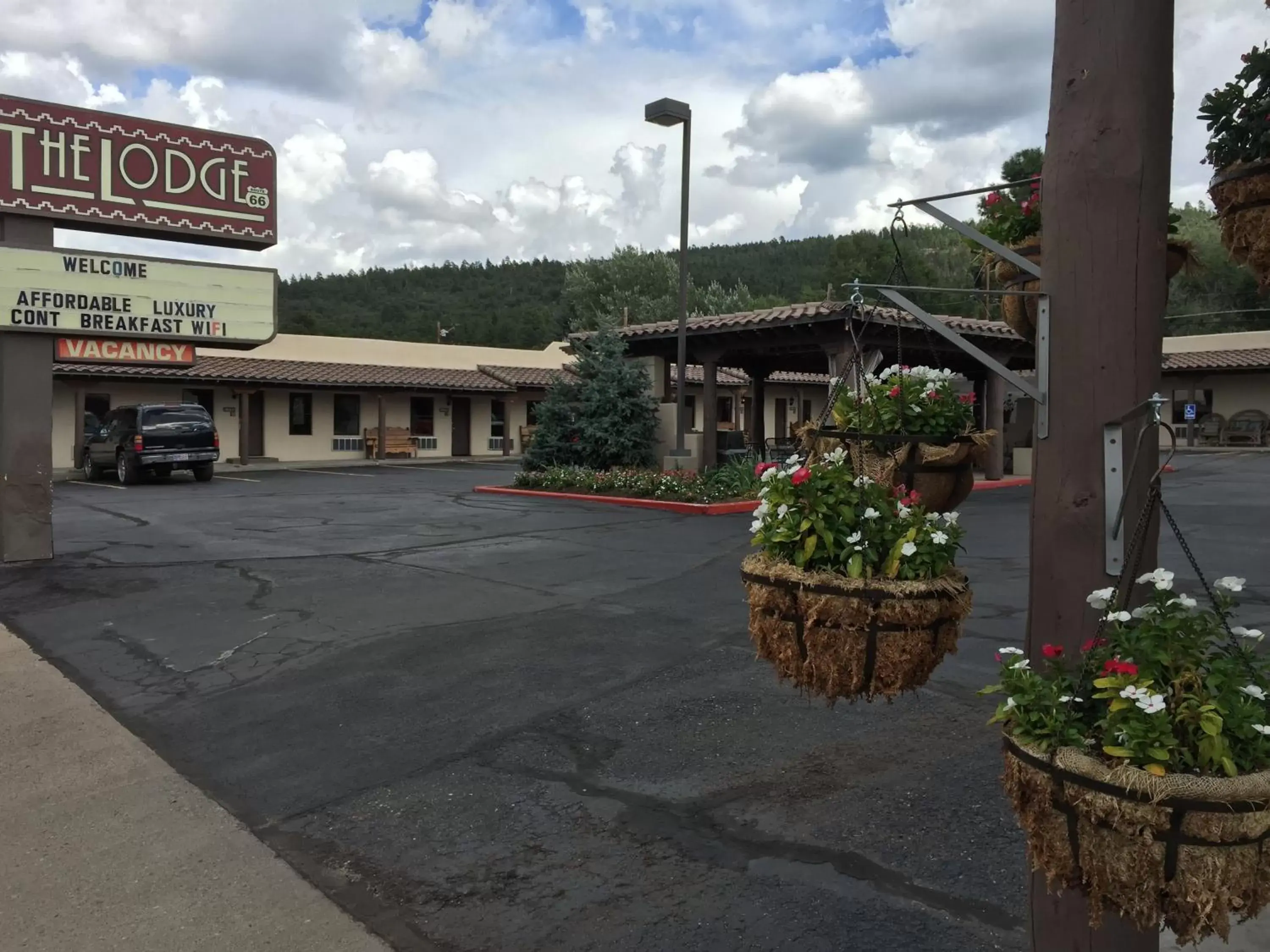 Other, Property Building in The Lodge on Route 66